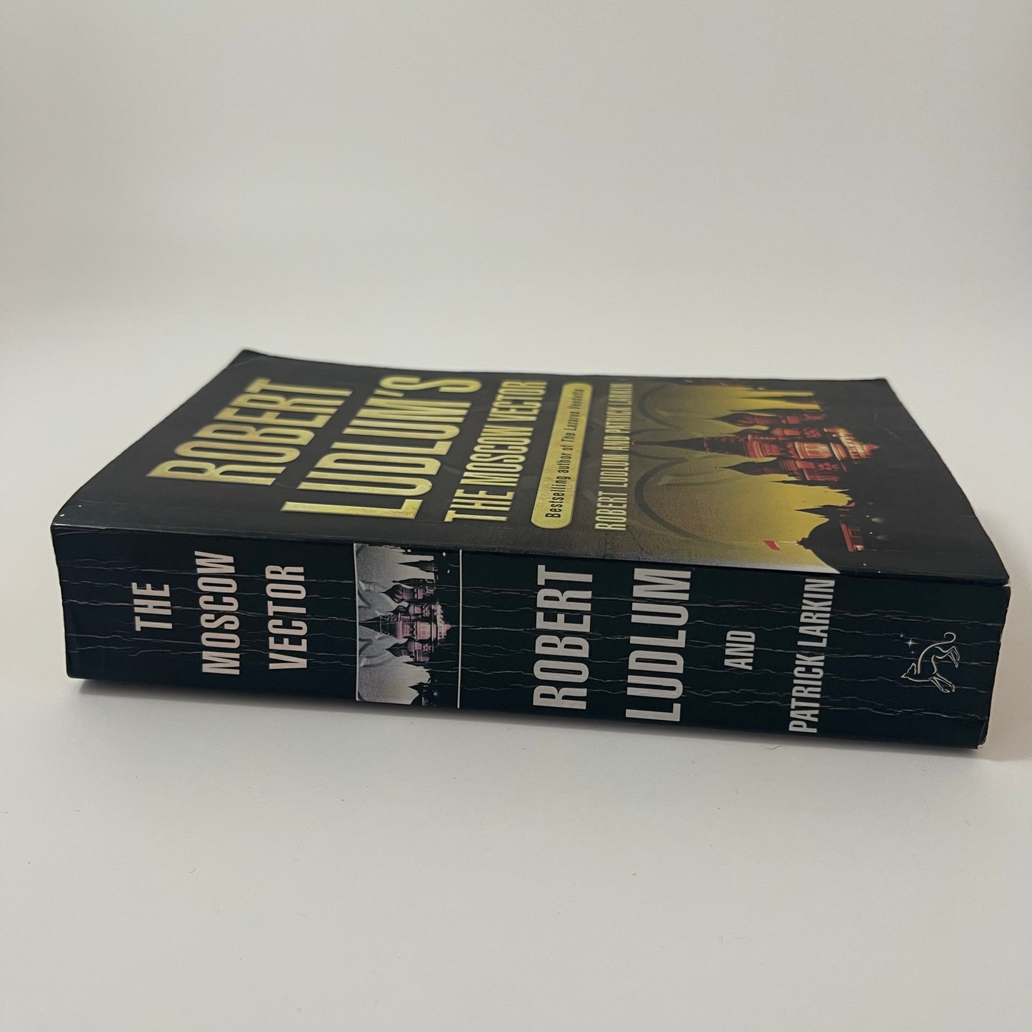 Robert Ludlum's The Moscow Vector - Robert Ludlum - Spine
