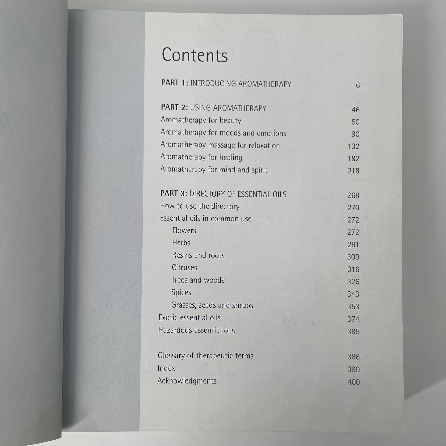 The Aromatherapy Bible The Definitive Guide to Using Essential Oils - Gill Farrer-Halls - Condition Detail 2