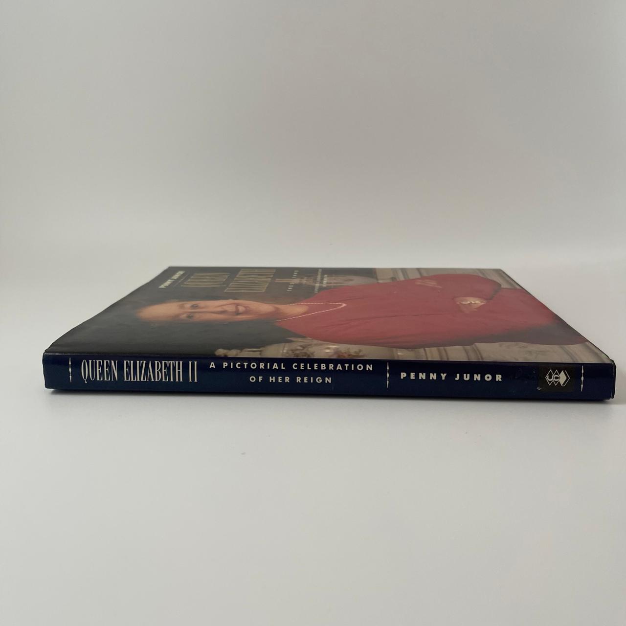 Queen Elizabeth II: 1952–1992 - Penny Junor