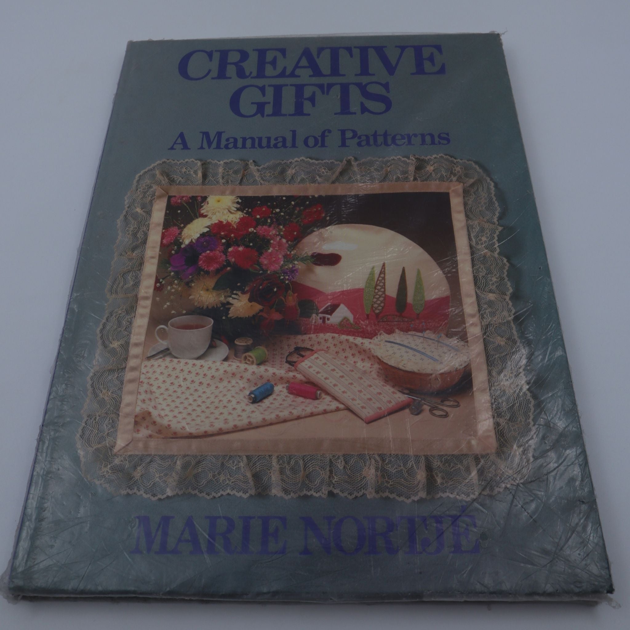 Creative Gifts: A Manual of Patterns - Cecilia van Zyl