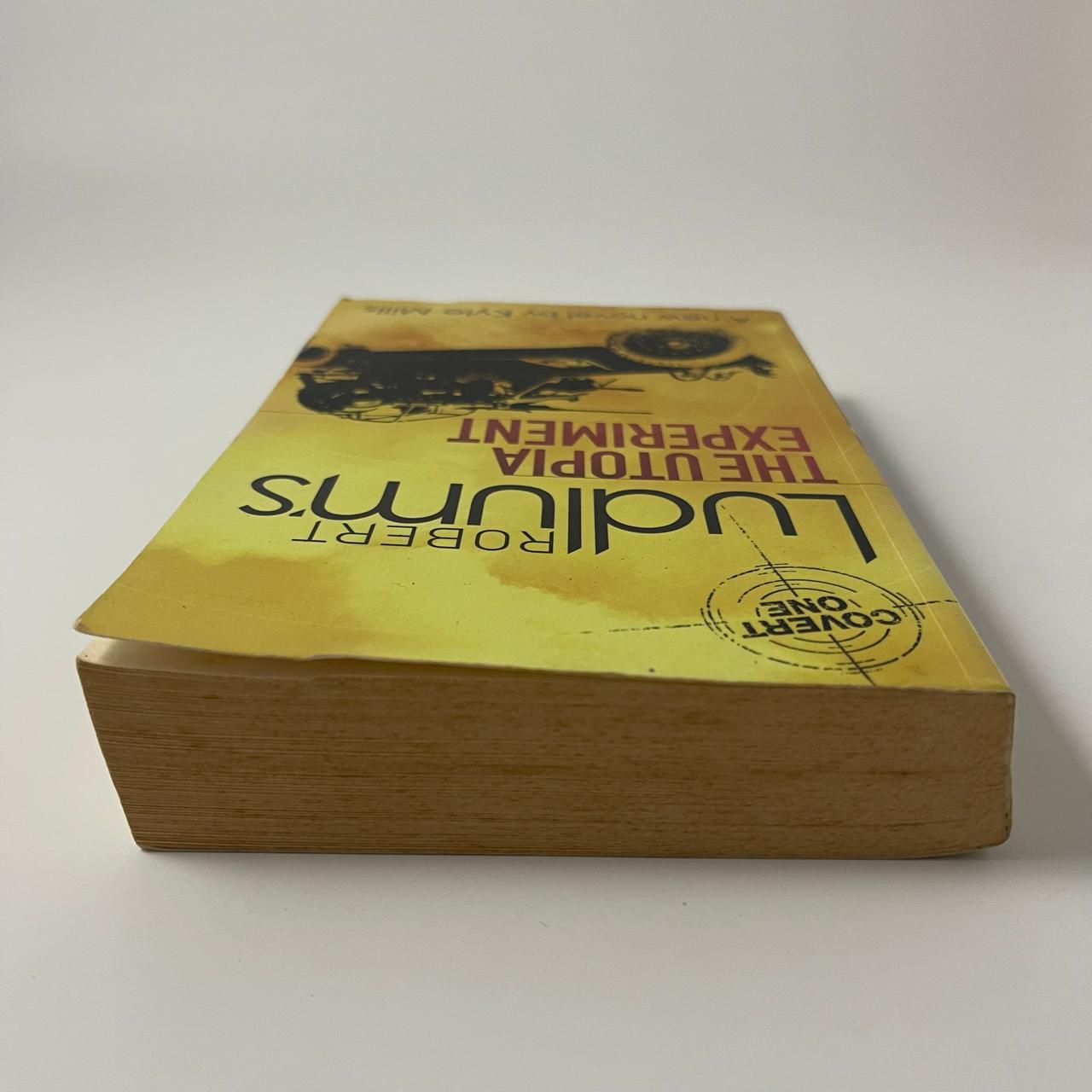 Robert Ludlum's The Utopia Experiment - Kyle Mills - Top Edge
