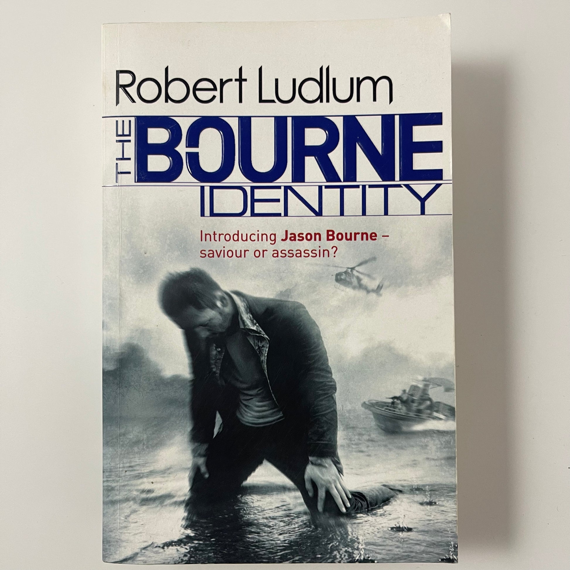 The Bourne Identity - Robert Ludlum - Front Cover