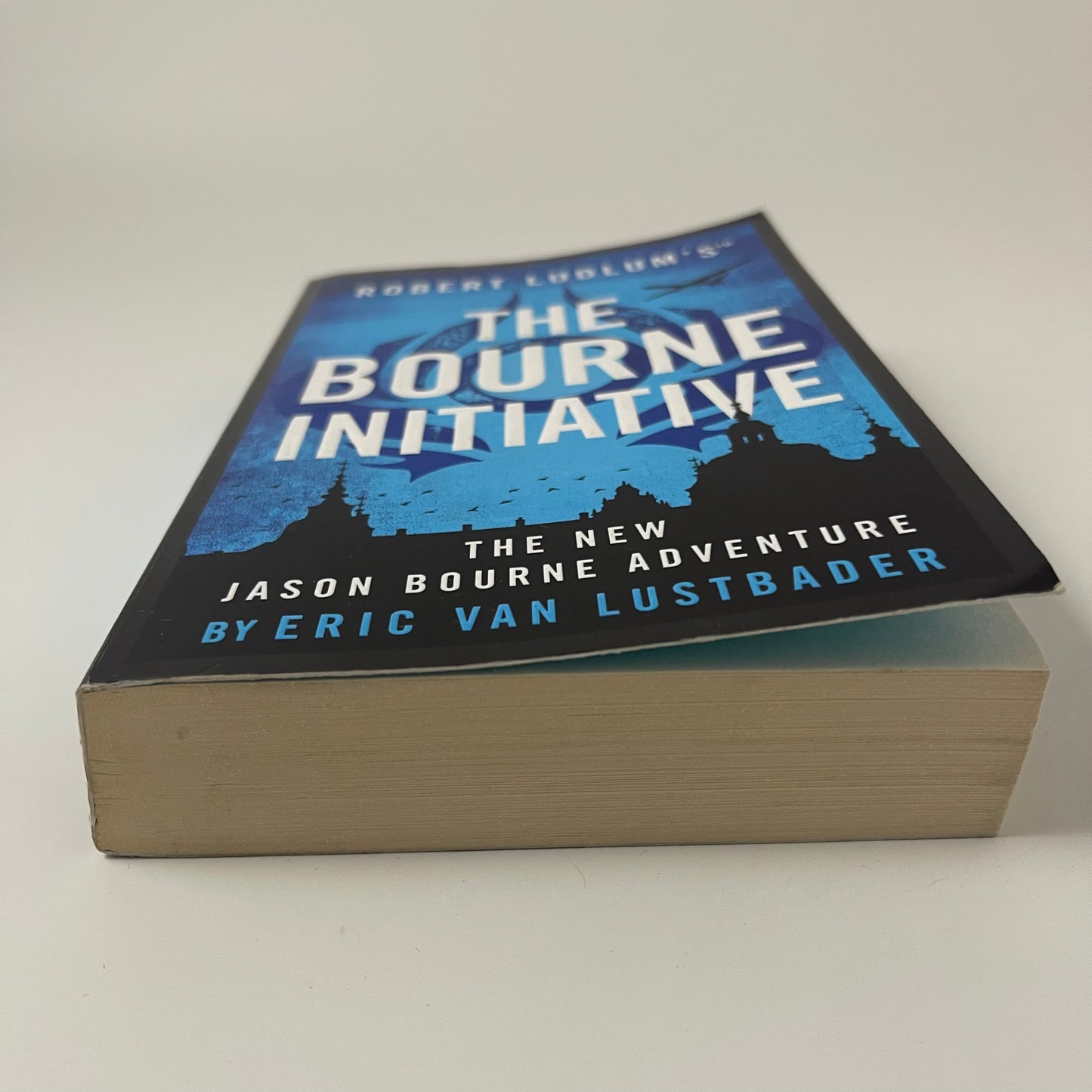 Robert Ludlum's(tm) the Bourne Initiative - Eric Van Lustbader - Bottom Edge
