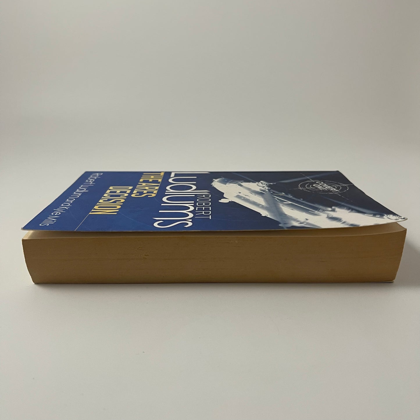 Robert Ludlum's The Ares Decision - Kyle Mills - Fore Edge