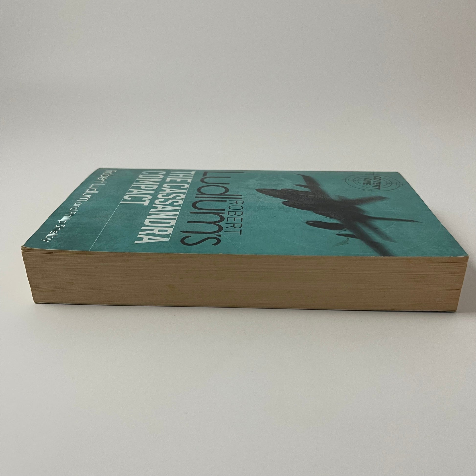 Robert Ludlum's The Cassandra Compact - Robert Ludlum - Fore Edge