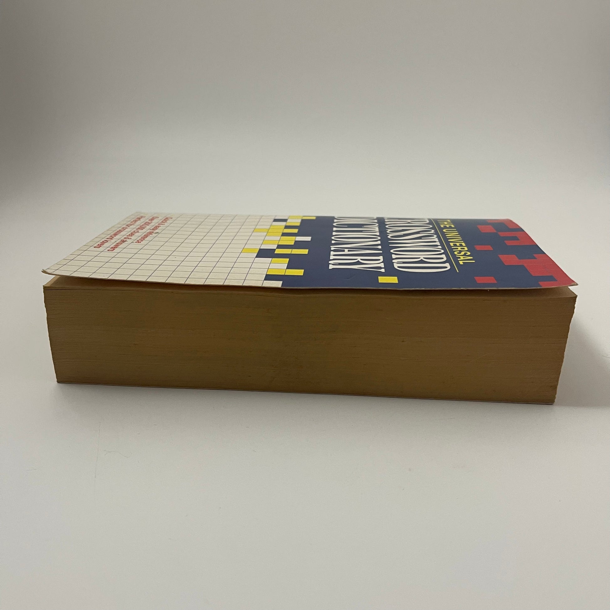 Universal Crossword Dictionary - Ursula Harringman - Fore Edge
