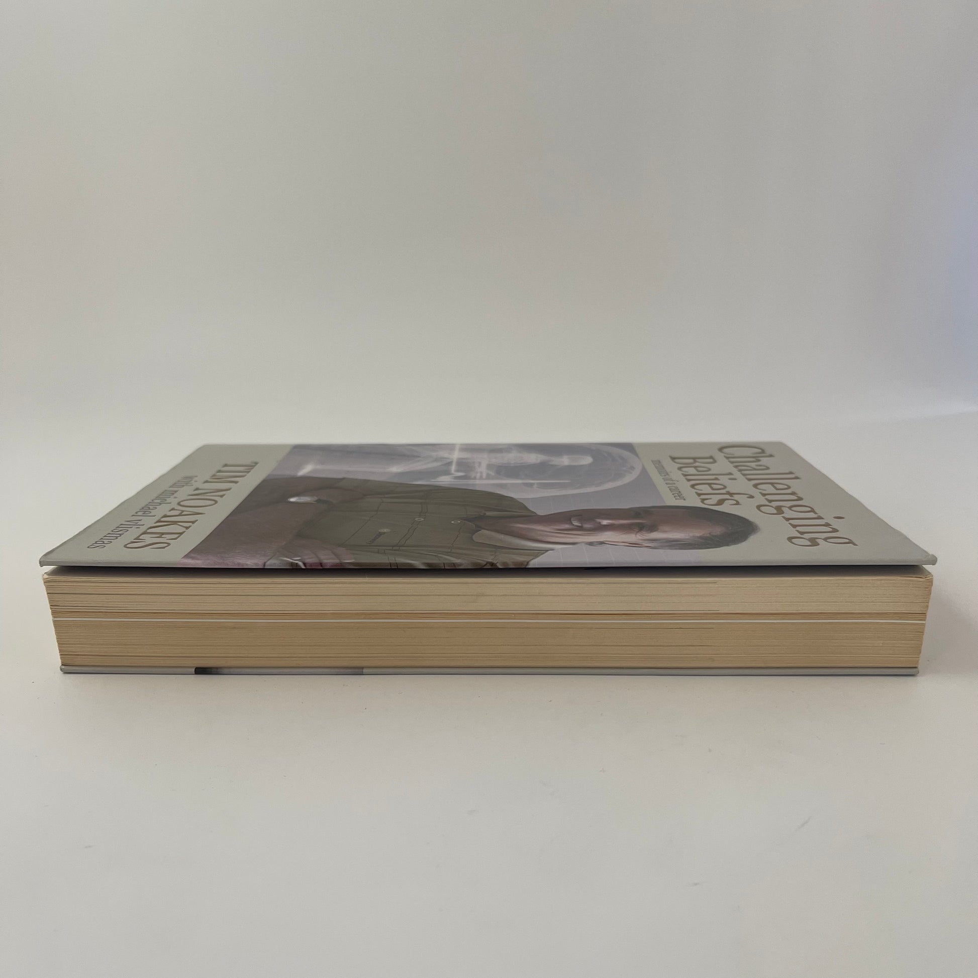 Challenging Beliefs Memoirs of a Career - Timothy Noakes - Fore Edge