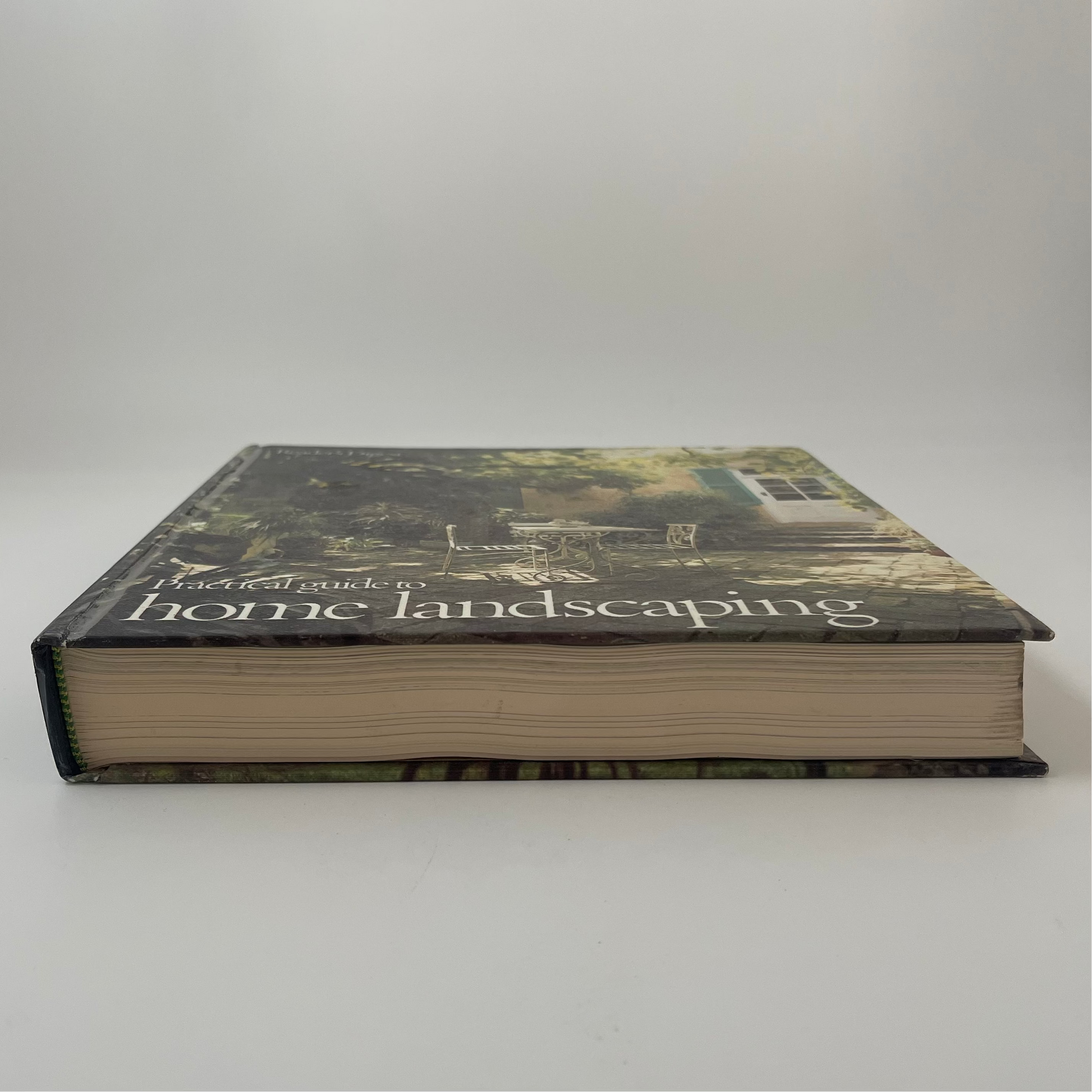 Practical Guide to Home Landscaping - Reader's Digest Association - Fore Edge