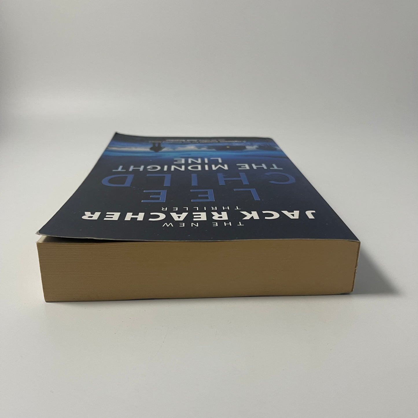 The Midnight Line - Lee Child - Top Edge
