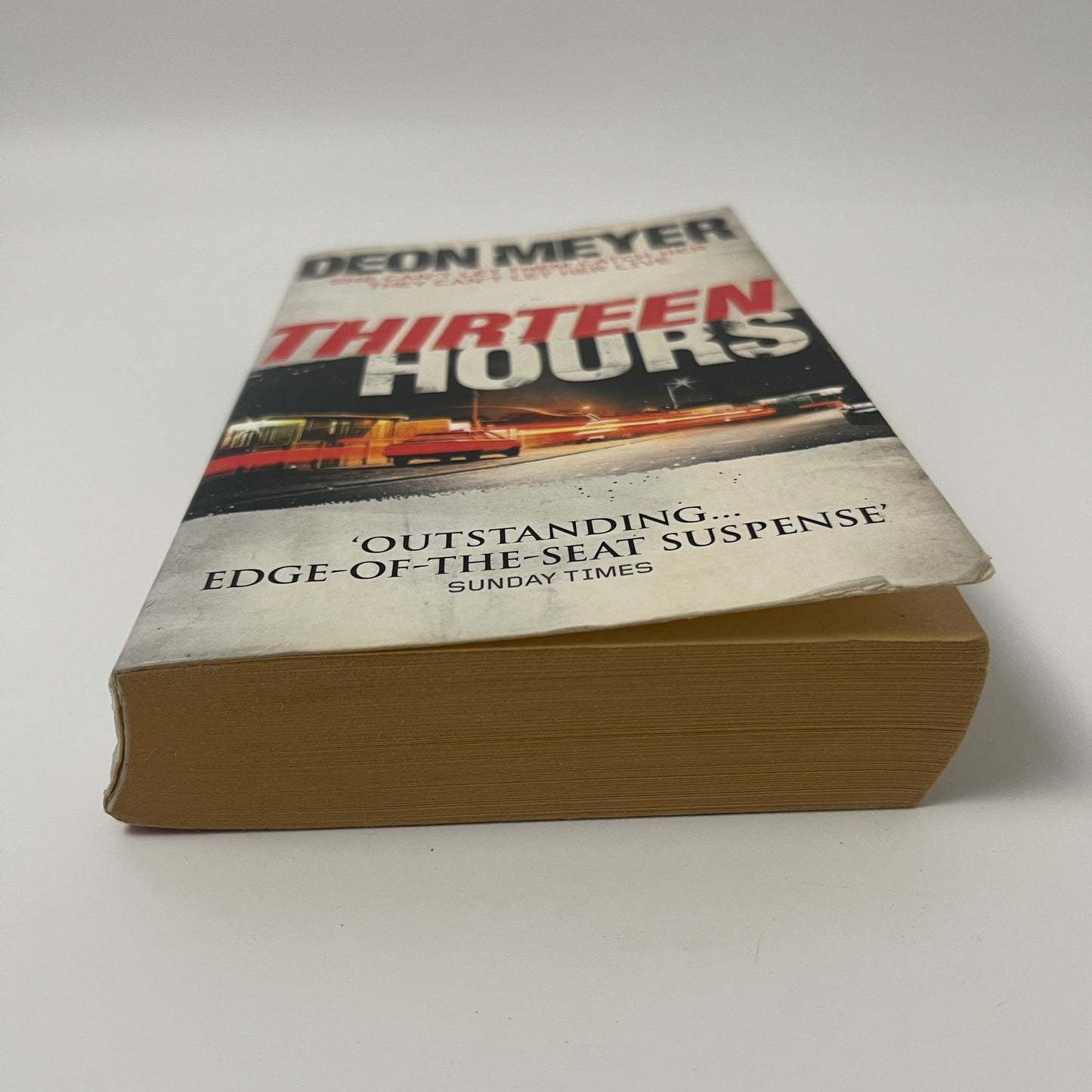 Thirteen Hours - Deon Meyer - Bottom Edge