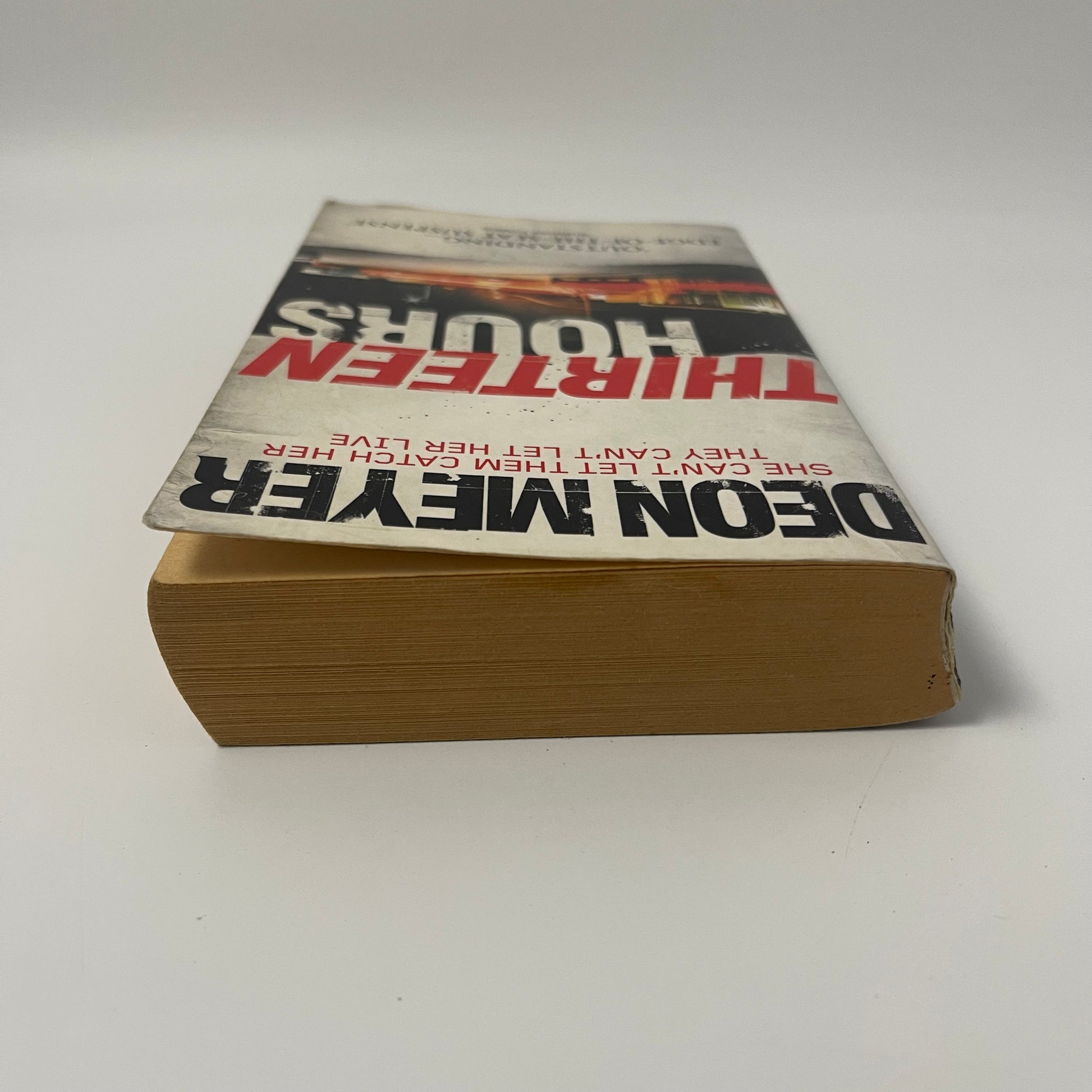 Thirteen Hours - Deon Meyer - Top Edge