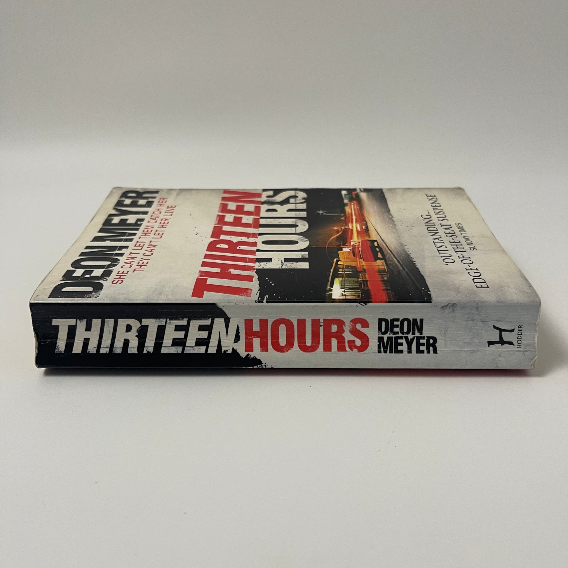 Thirteen Hours - Deon Meyer - Spine