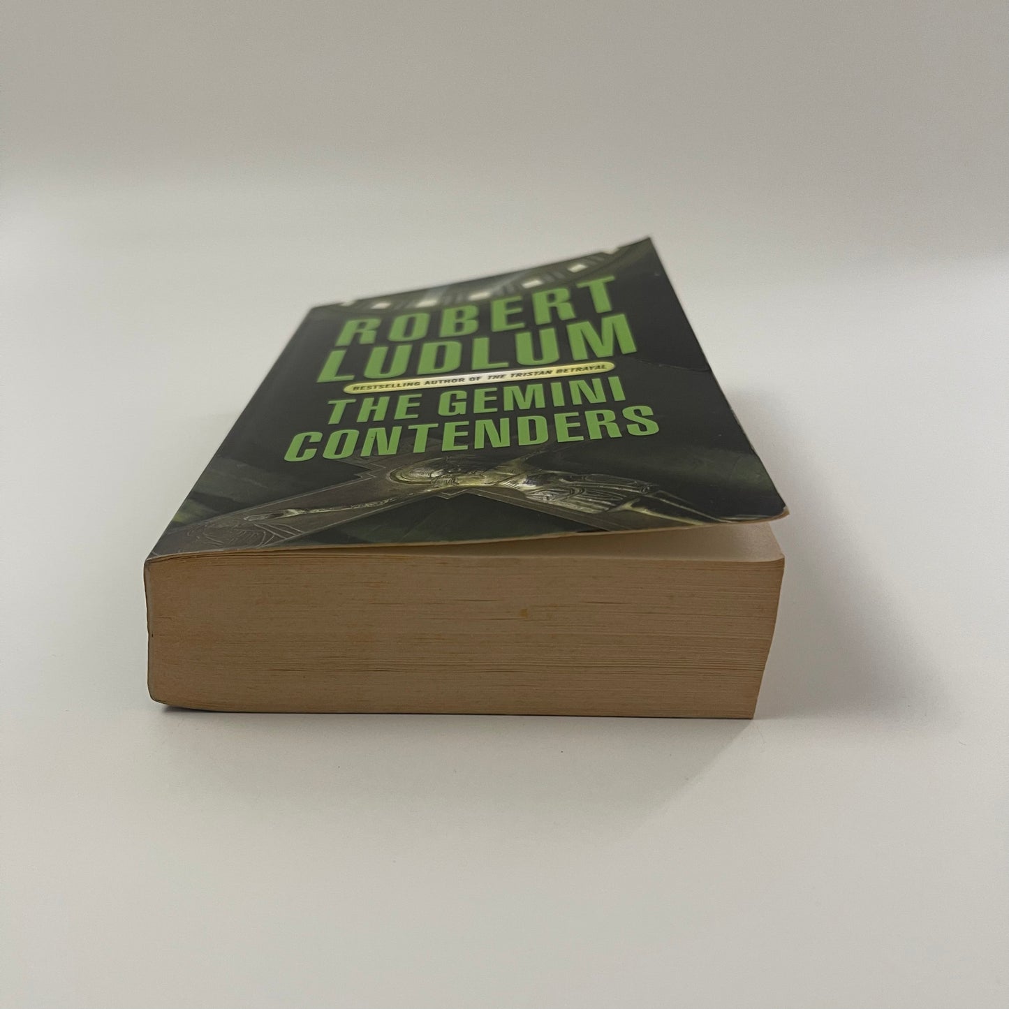 The Gemini Contenders - Robert Ludlum - Bottom Edge