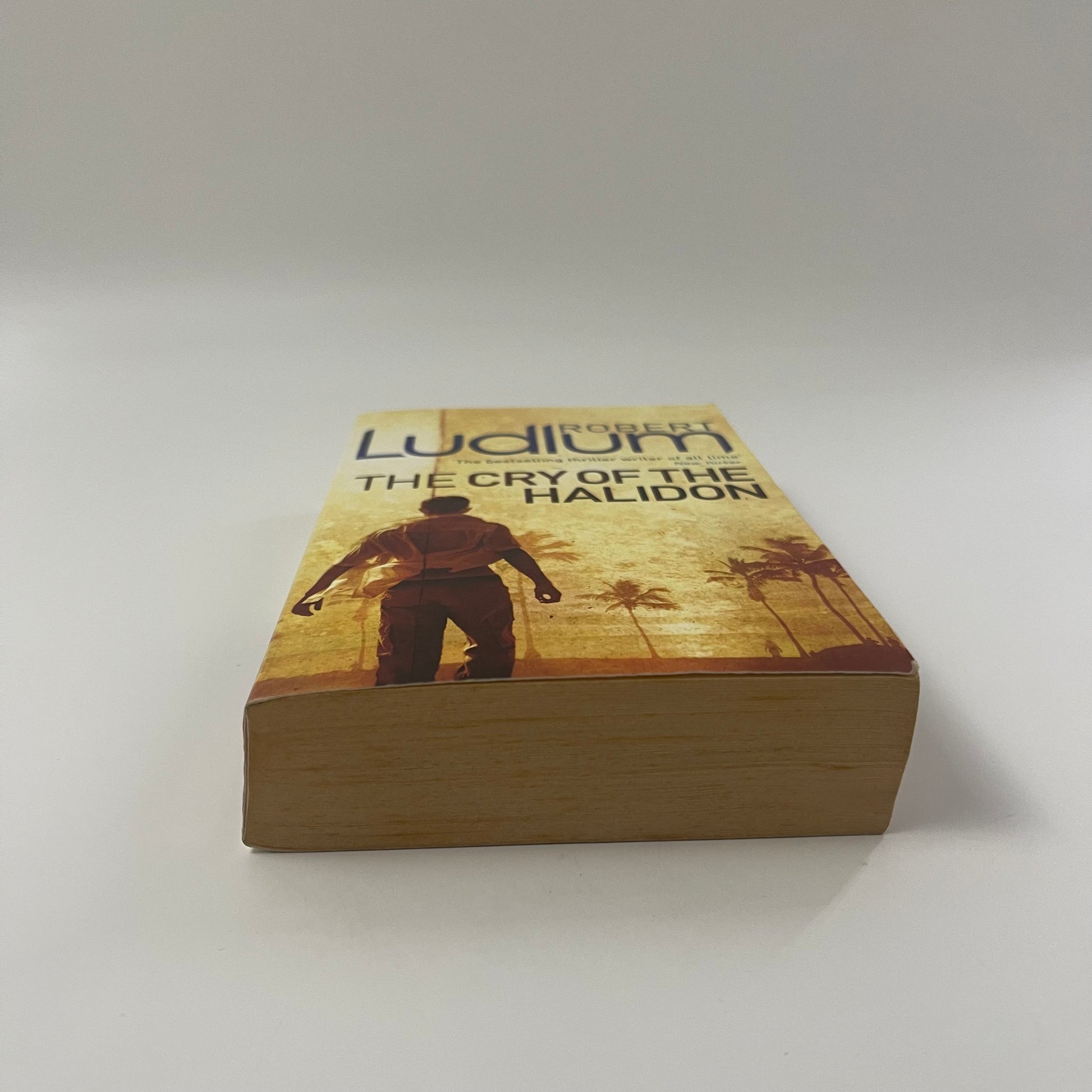 The Cry Of The Halidon - Robert Ludlum - Bottom Edge