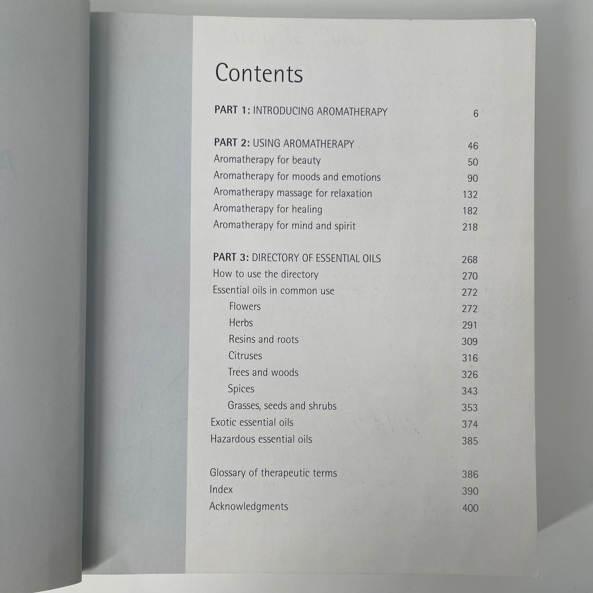 The Aromatherapy Bible The Definitive Guide to Using Essential Oils - Gill Farrer-Halls - Condition Detail 2