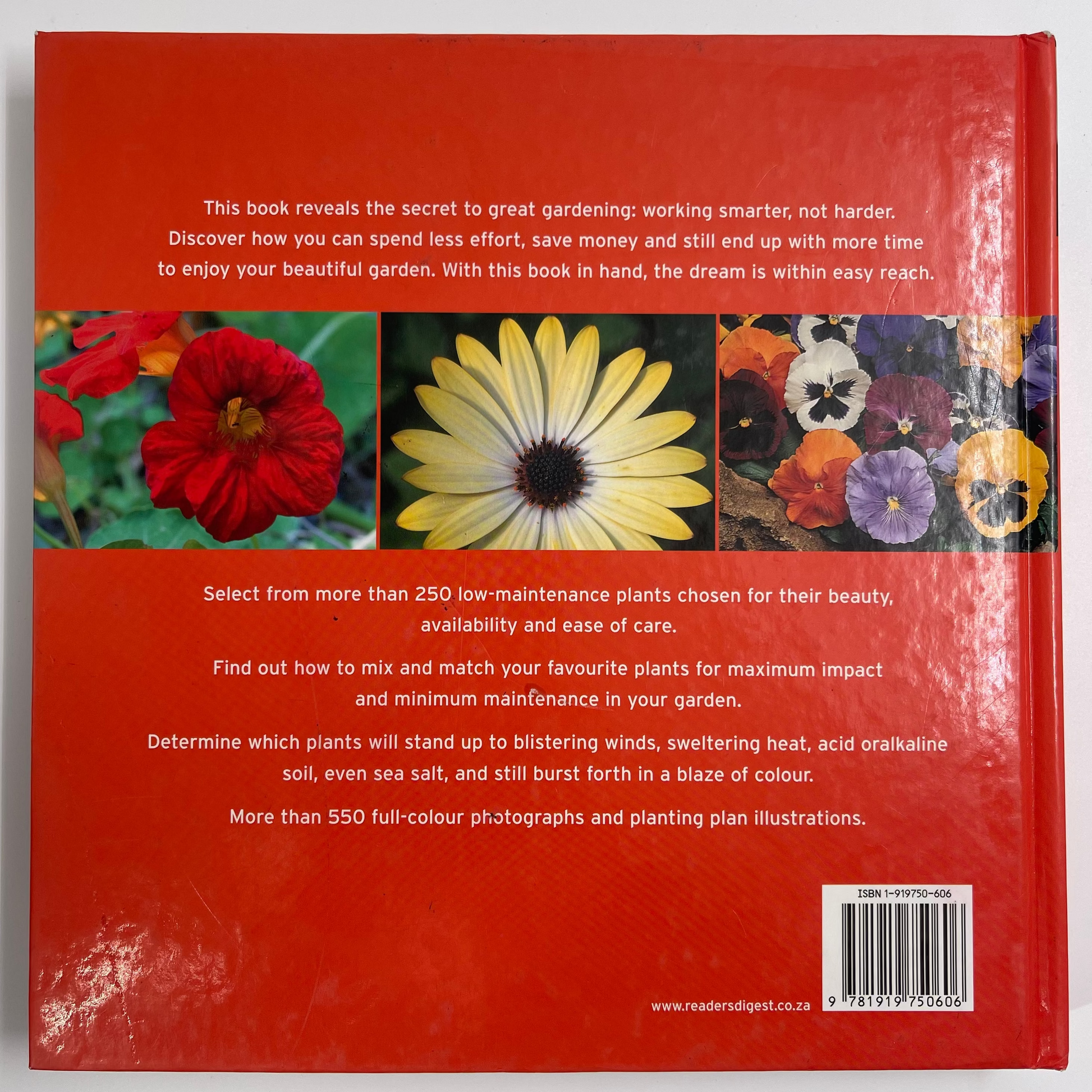 Care-free Plants Over 250 Trouble-free Plants for a Beautiful South African Garden - Reader's Digest (South Africa) - Fore Edge