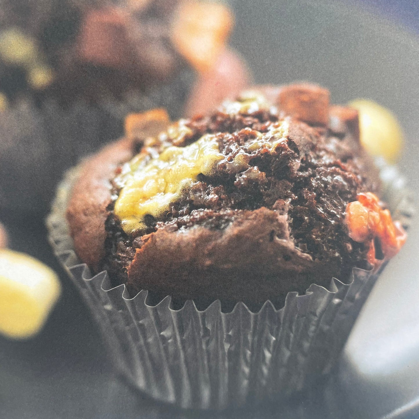 100 Best Delicious Chocolate - NA - Bottom Edge