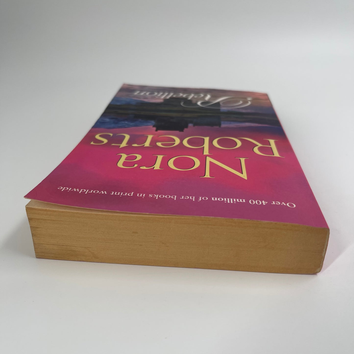 Rebellion - Nora Roberts - Top Edge
