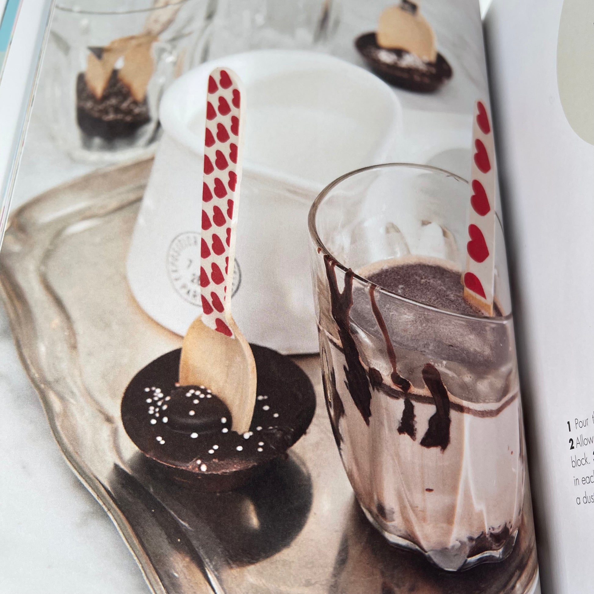 For Good Times Stylish Plans and Printables for Parties Every Month of the Year - Julie Gallagher - Top Edge