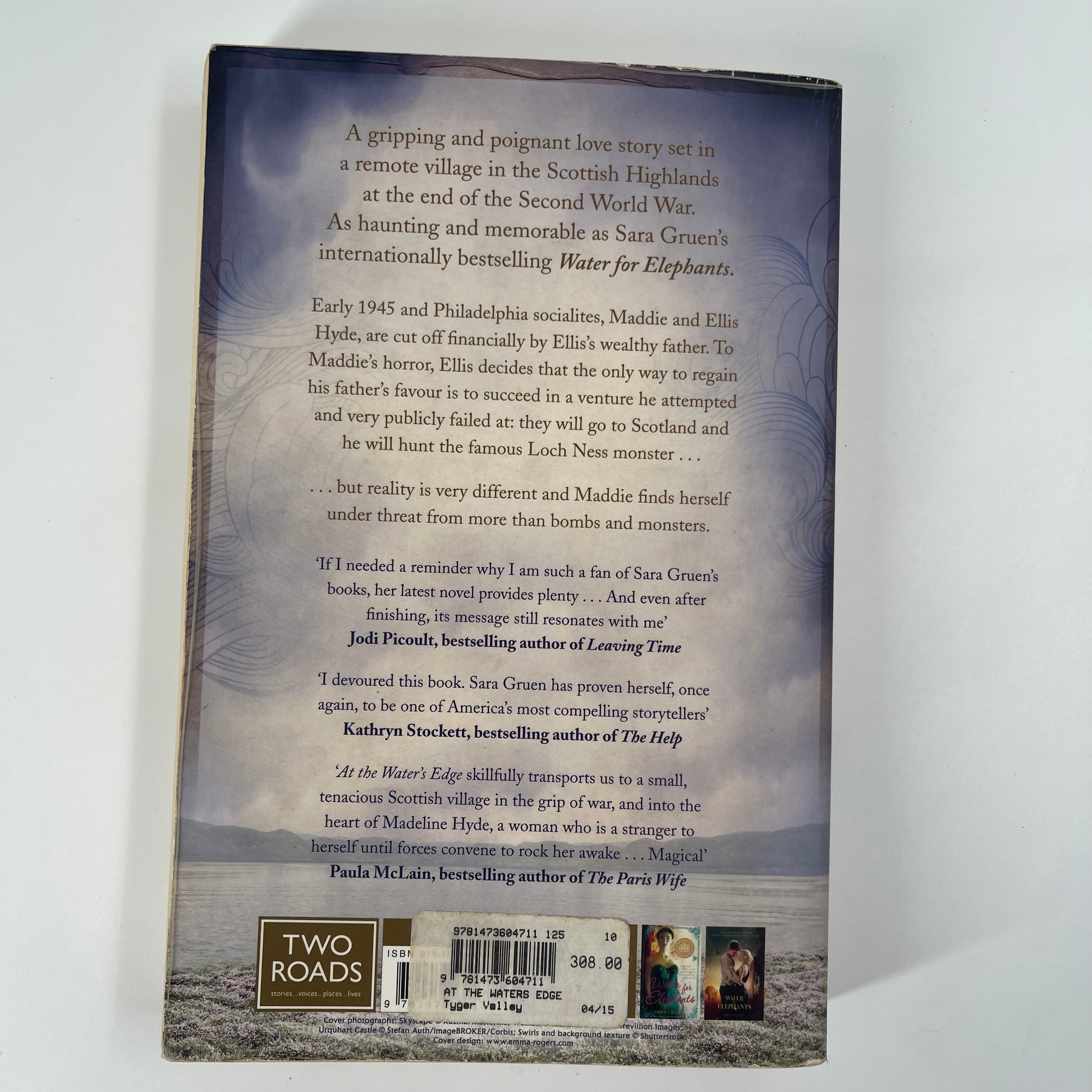 At the Water's Edge - Sara Gruen - Back Cover