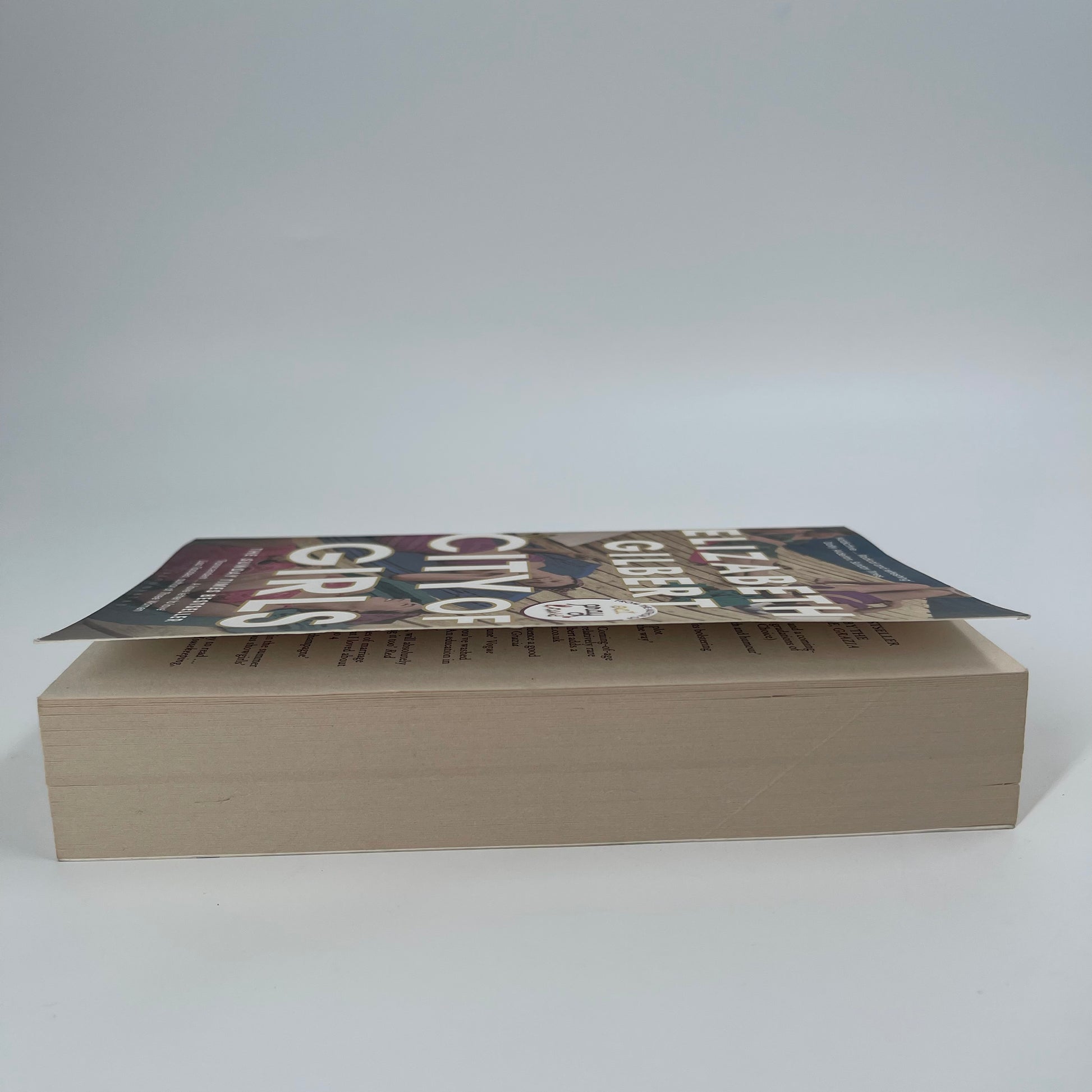 City of Girls - Elizabeth Gilbert - Fore Edge
