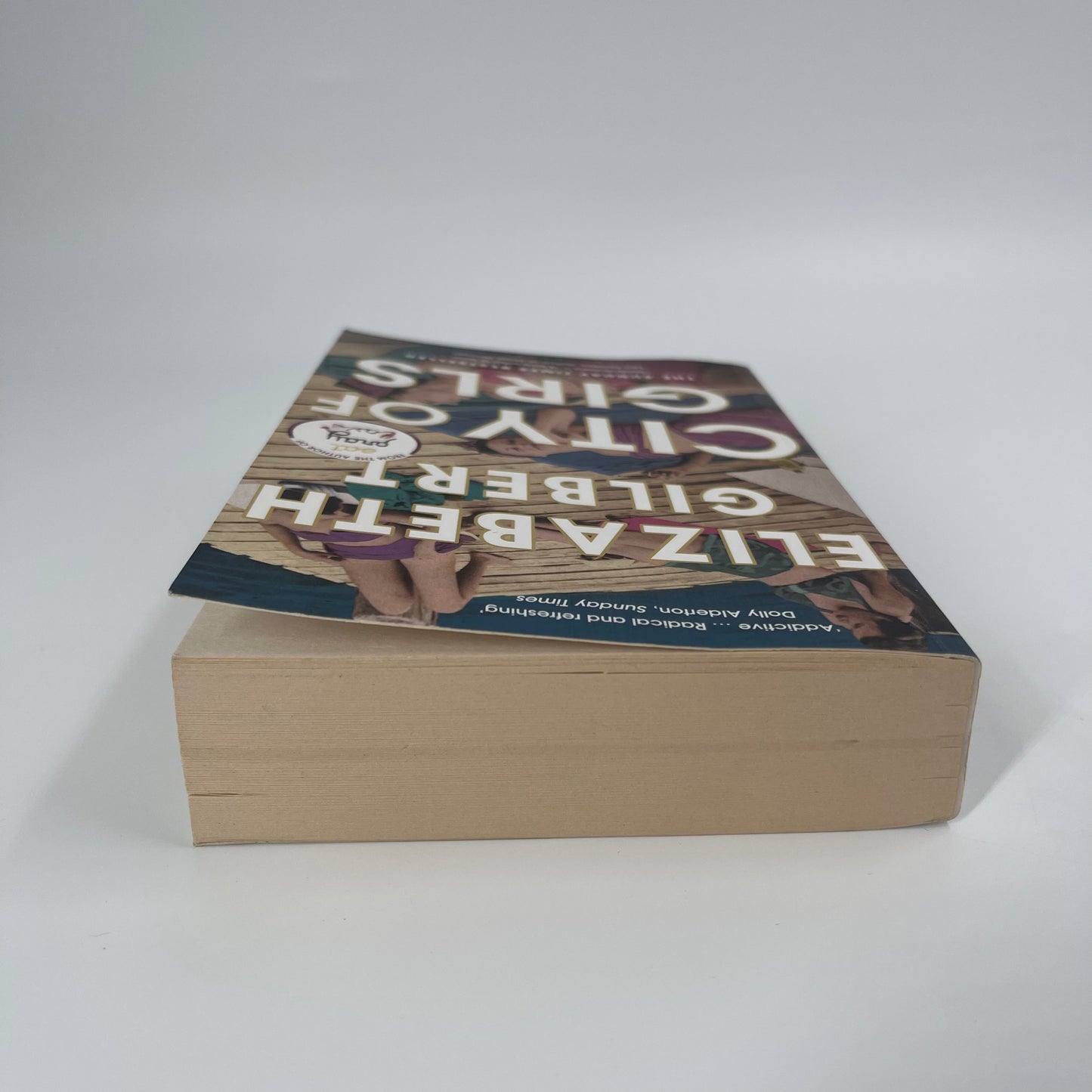 City of Girls - Elizabeth Gilbert - Top Edge
