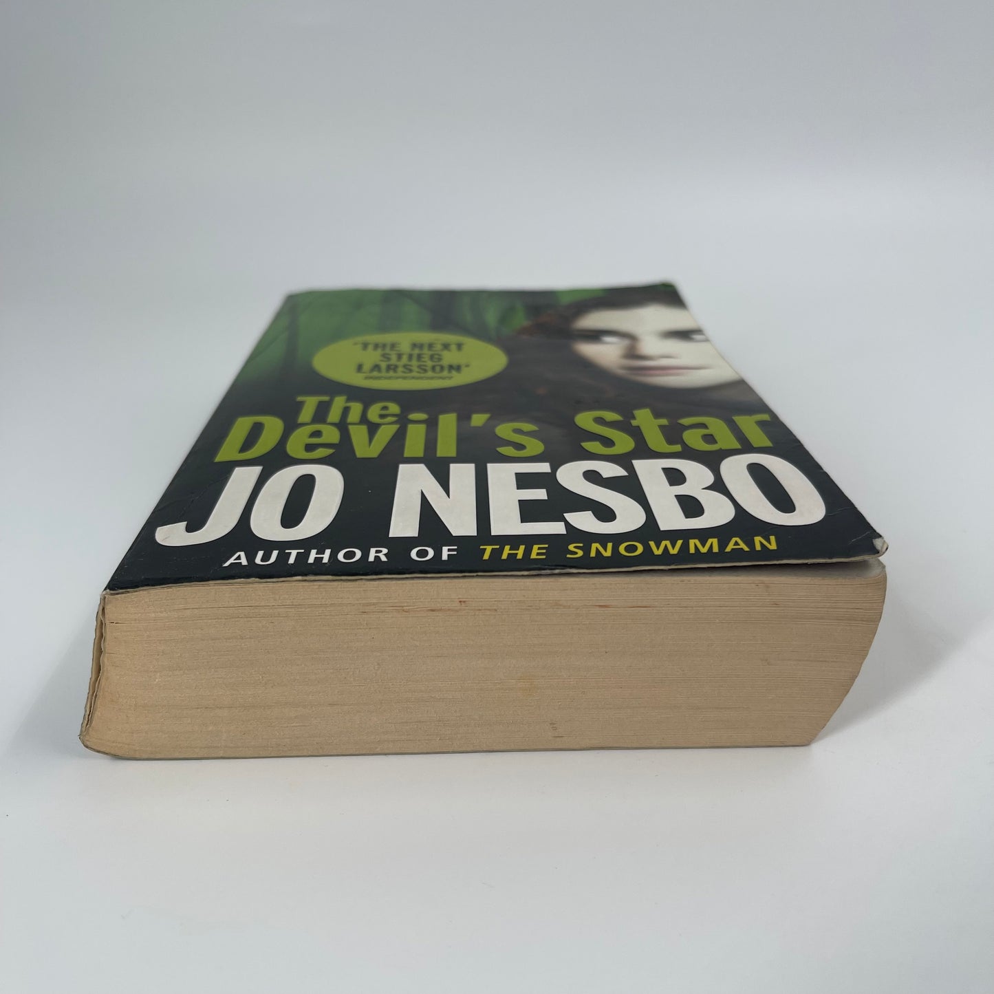 The Devil's Star - Jo Nesbø - Bottom Edge