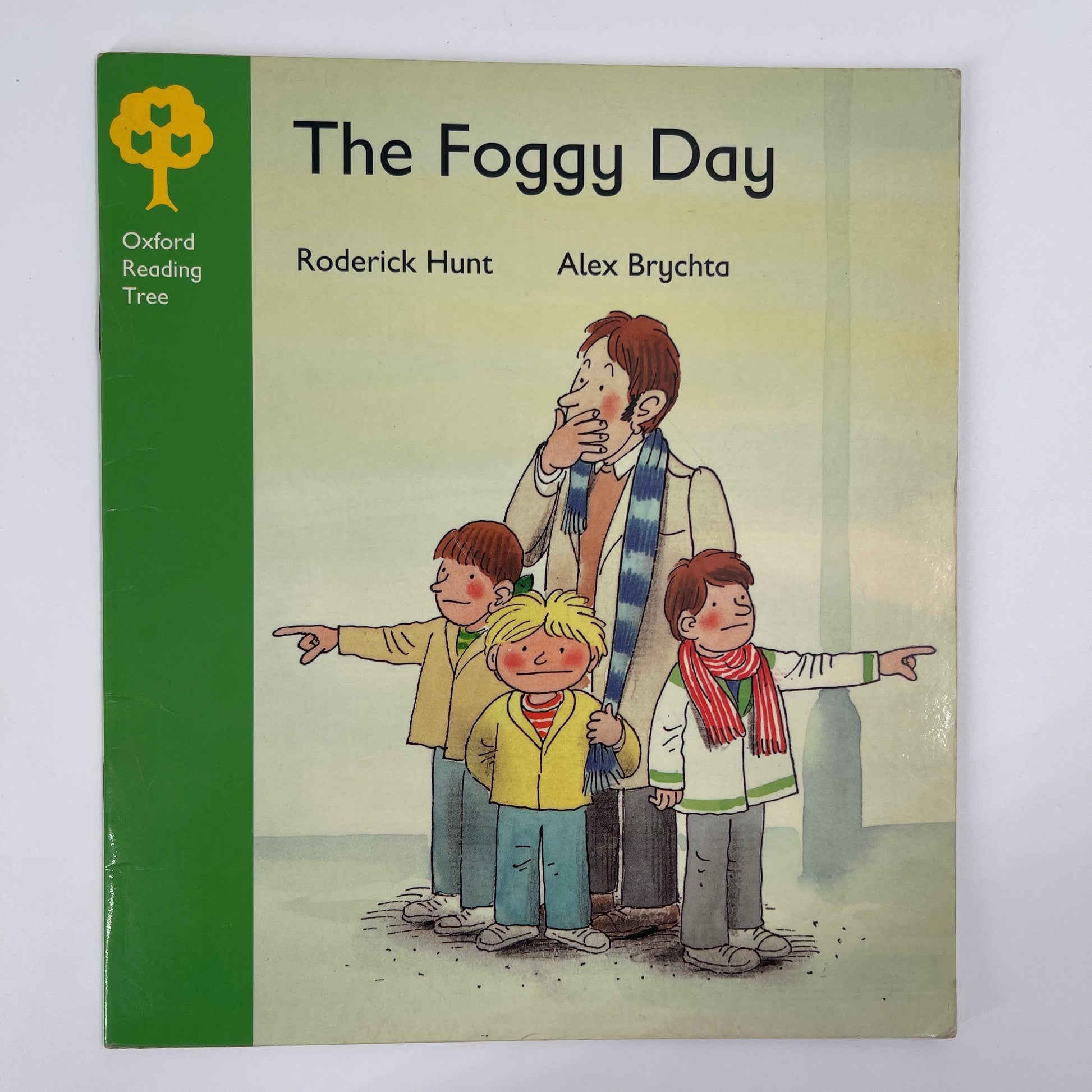 The Foggy Day - Roderick Hunt - Front Cover