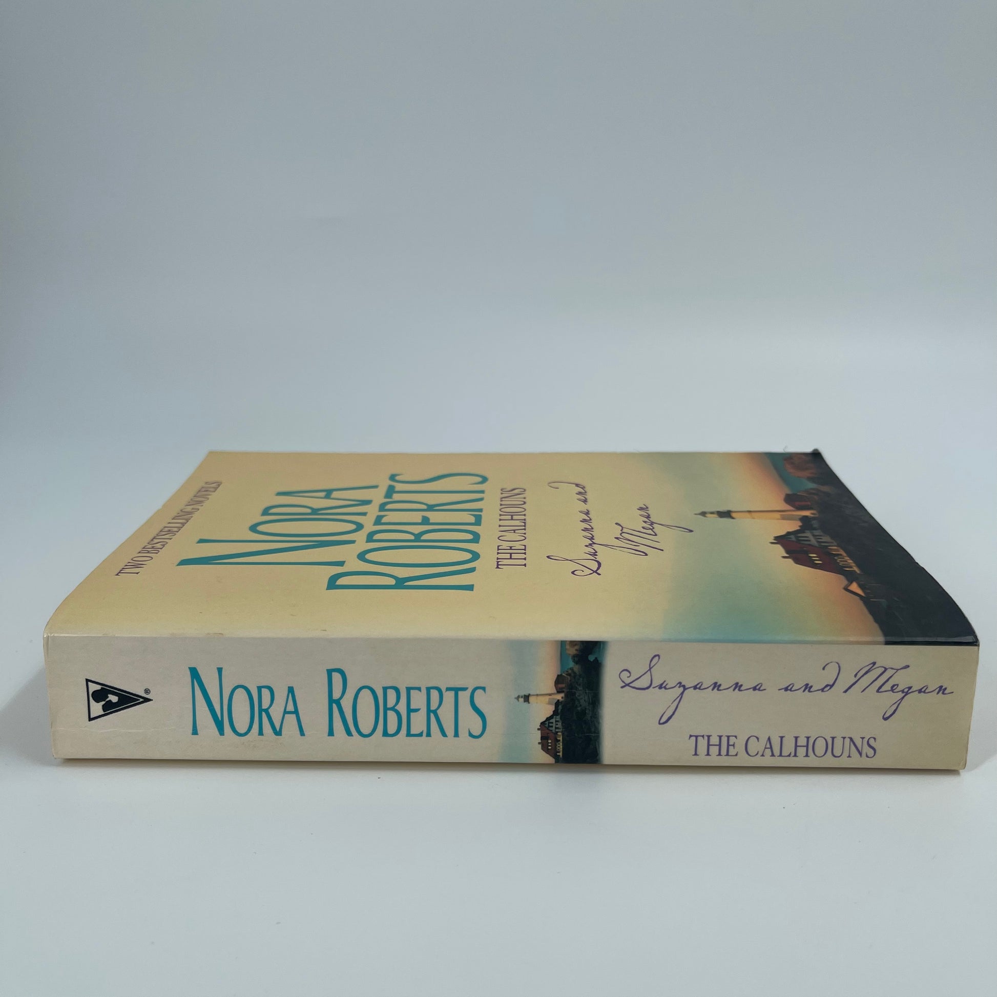 The Calhouns Suzanna and Megan - Nora Roberts - Spine