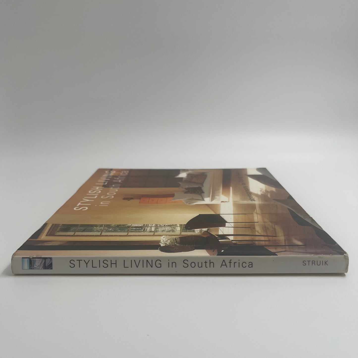 Stylish Living in South Africa - Suzanne Brenner - Condition Detail 2