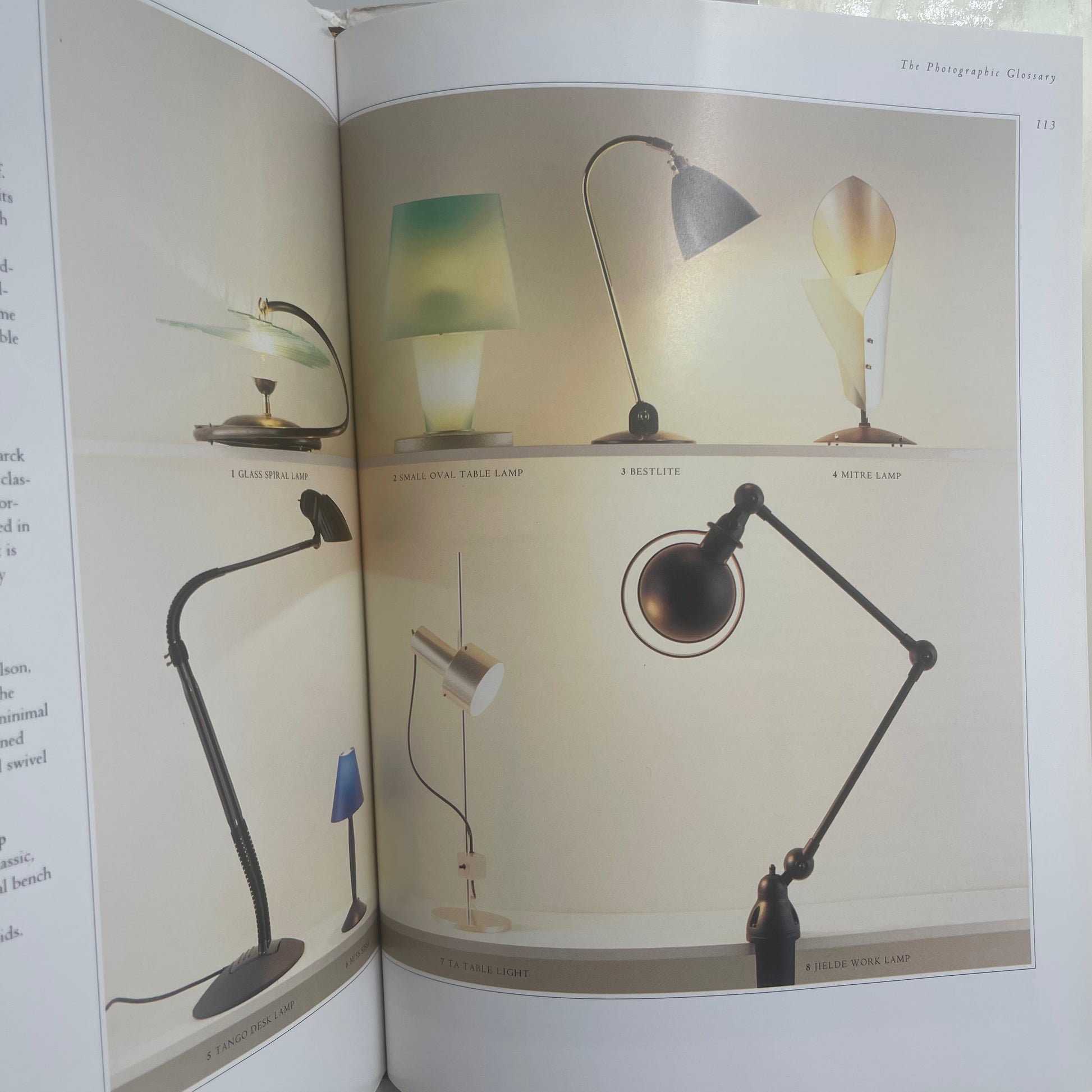 Kevin McCloud's Lighting Book The Ultimate Guide to Lighting Every Room in the Home - Kevin McCloud - Fore Edge