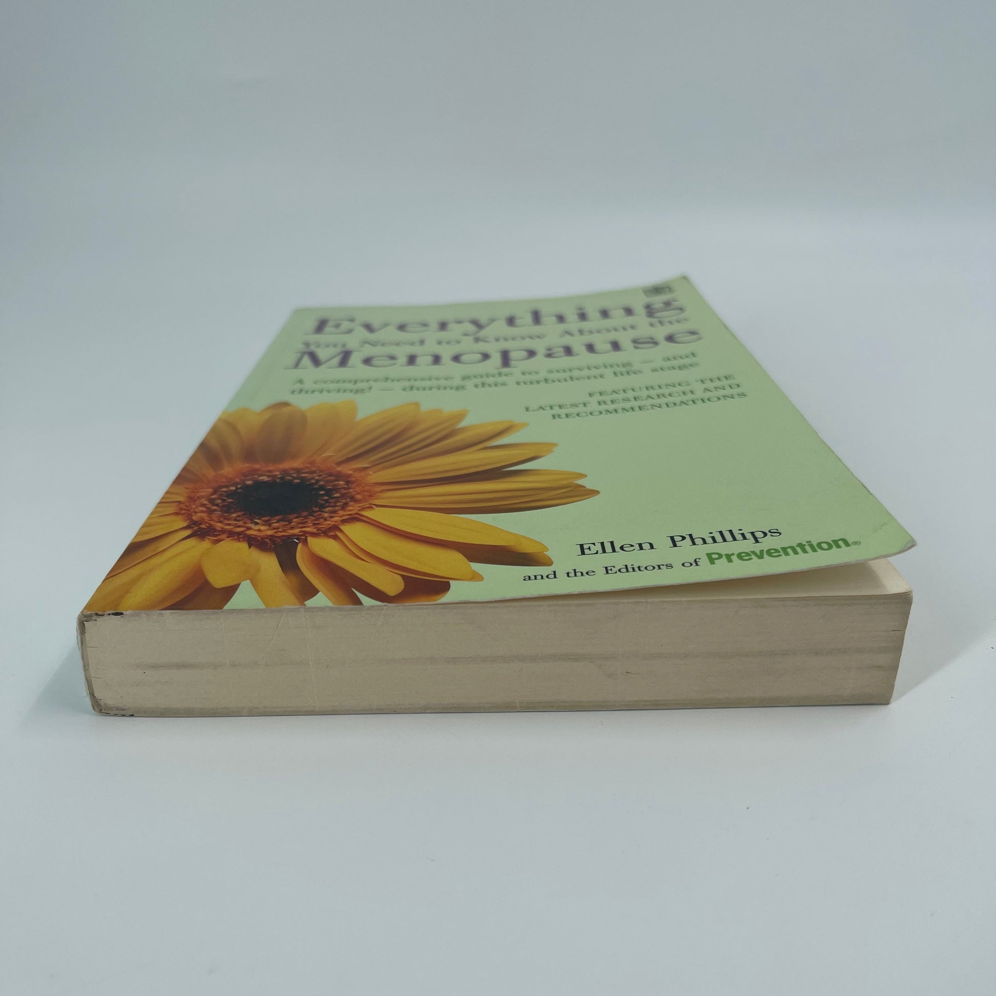 Everything You Need to Know about the Menopause A Comprehensive Guide to Surviving - and Thriving! - During this Turbulent Life Stage - Ellen Phillips - Bottom Edge