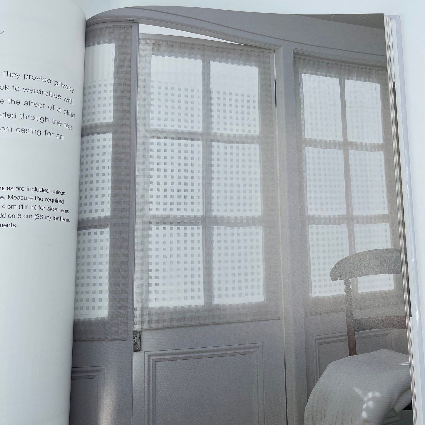 Quick Curtains Over 40 Fabulous Designs for Your Windows - Chris Jefferys - Bottom Edge