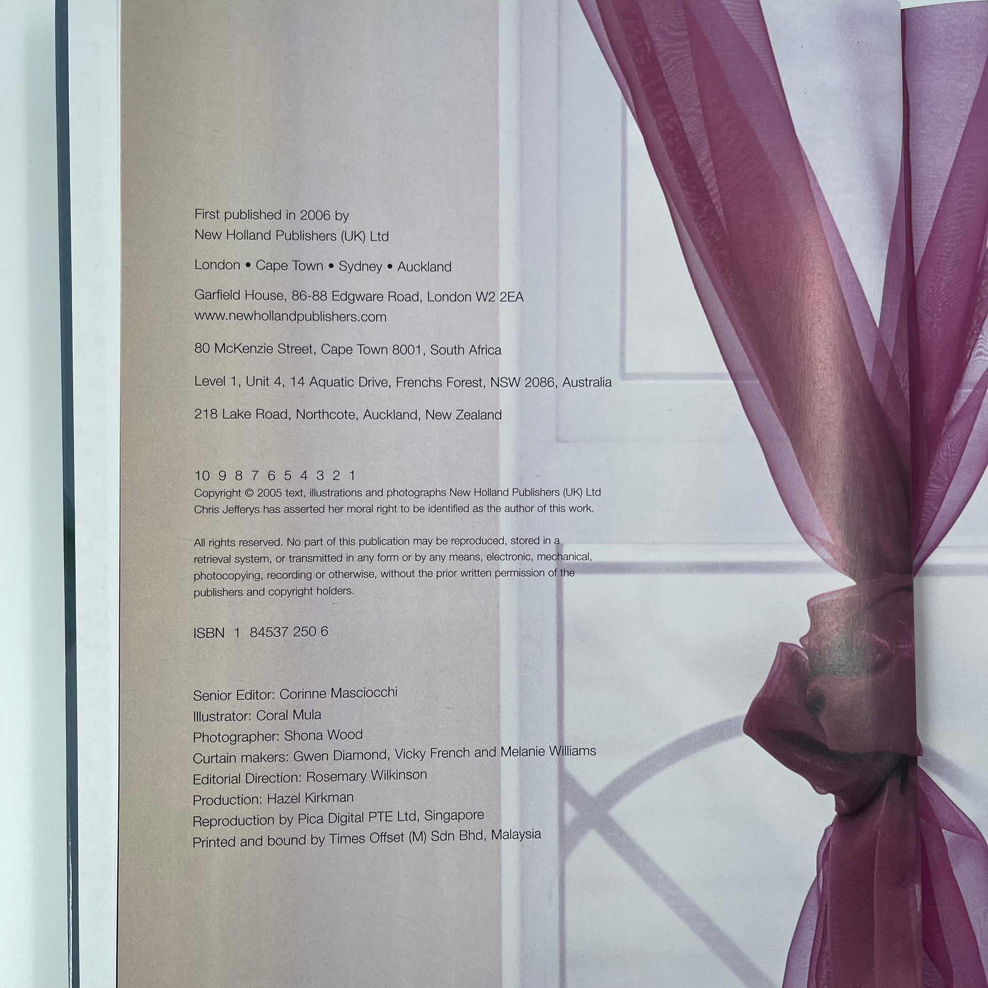 Quick Curtains Over 40 Fabulous Designs for Your Windows - Chris Jefferys - Condition Detail 5
