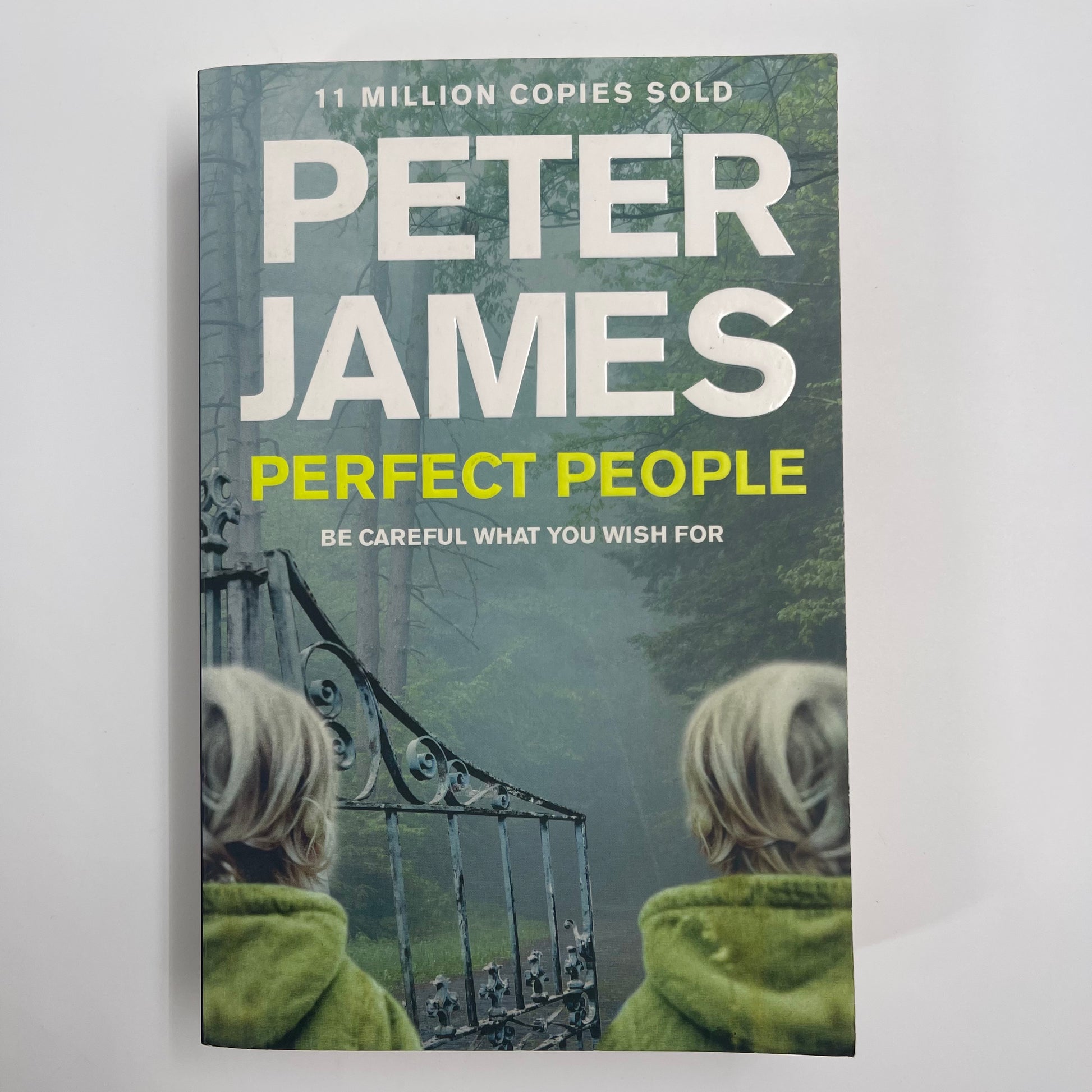 Perfect People - Peter James - Front Cover