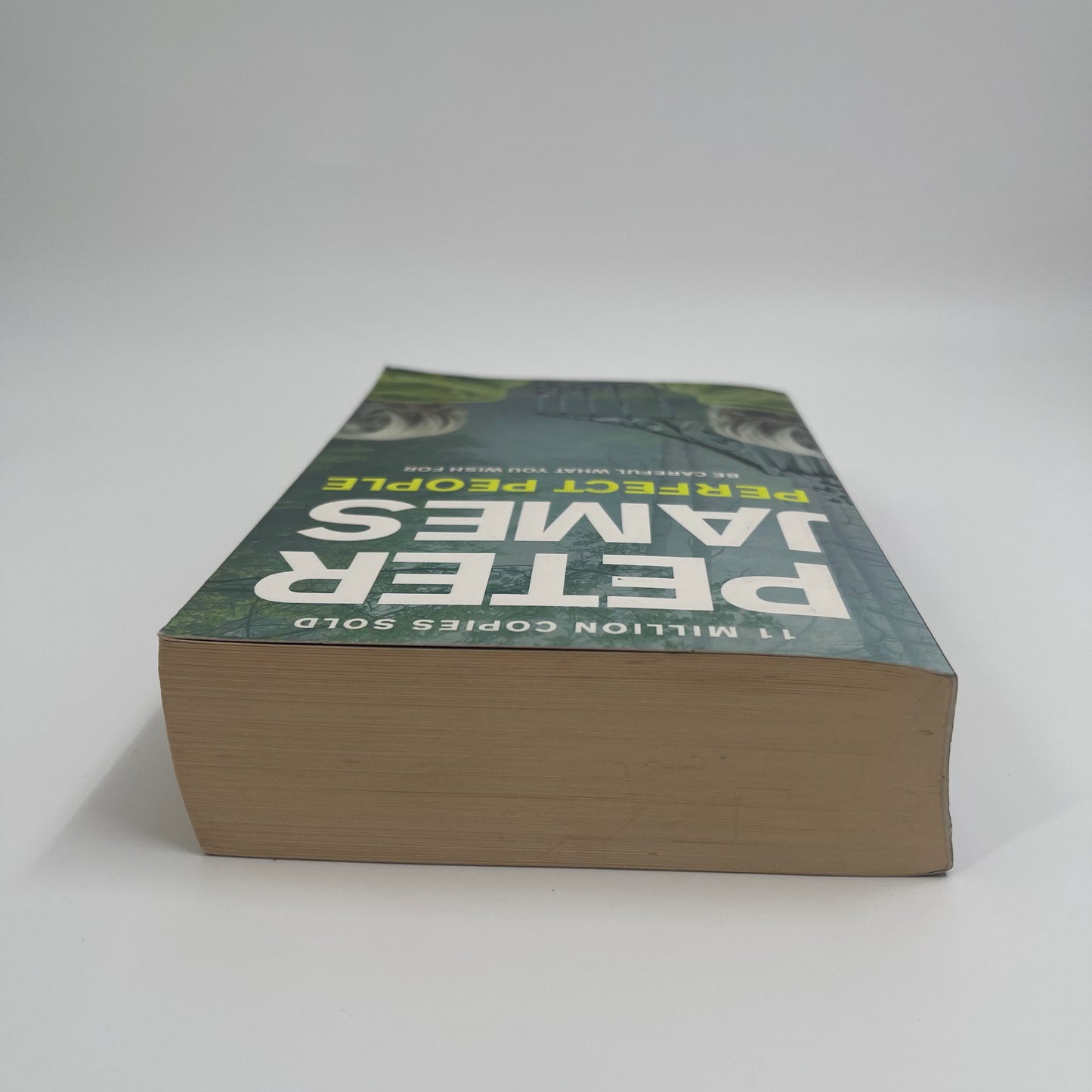 Perfect People - Peter James - Top Edge