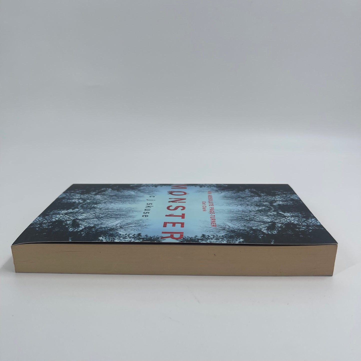 Monster - C. J. Skuse - Fore Edge