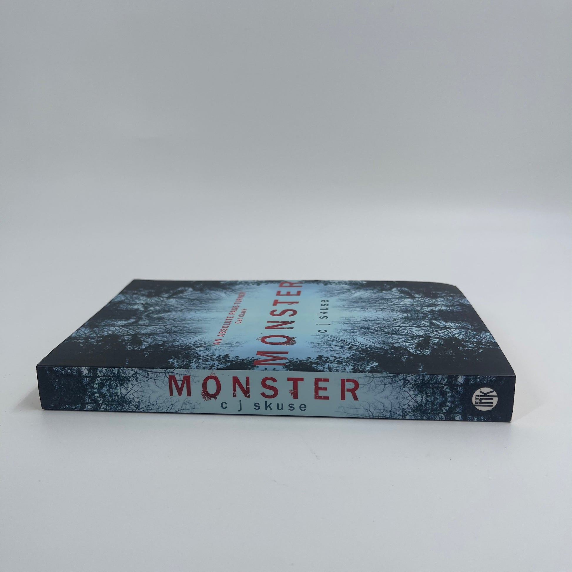Monster - C. J. Skuse - Spine