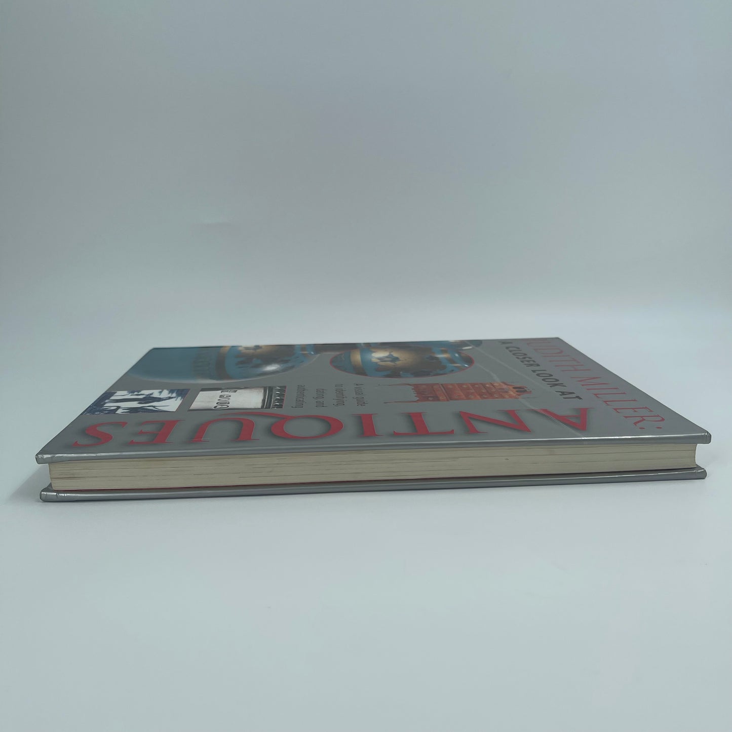 Judith Miller A Closer Look at Antiques - Judith Miller - Spine
