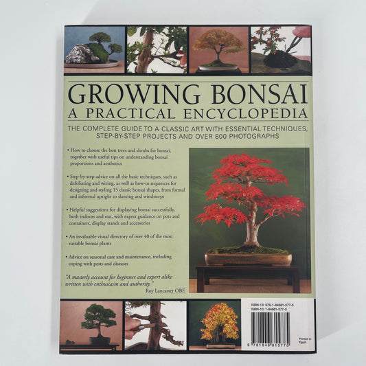 Growing Bonsai A Practical Encyclopedia : the Complete Guide to a Classic Art with Essential Techniques, Step-by-step Projects and Over 800 Photographs - Ken Norman - Bottom Edge