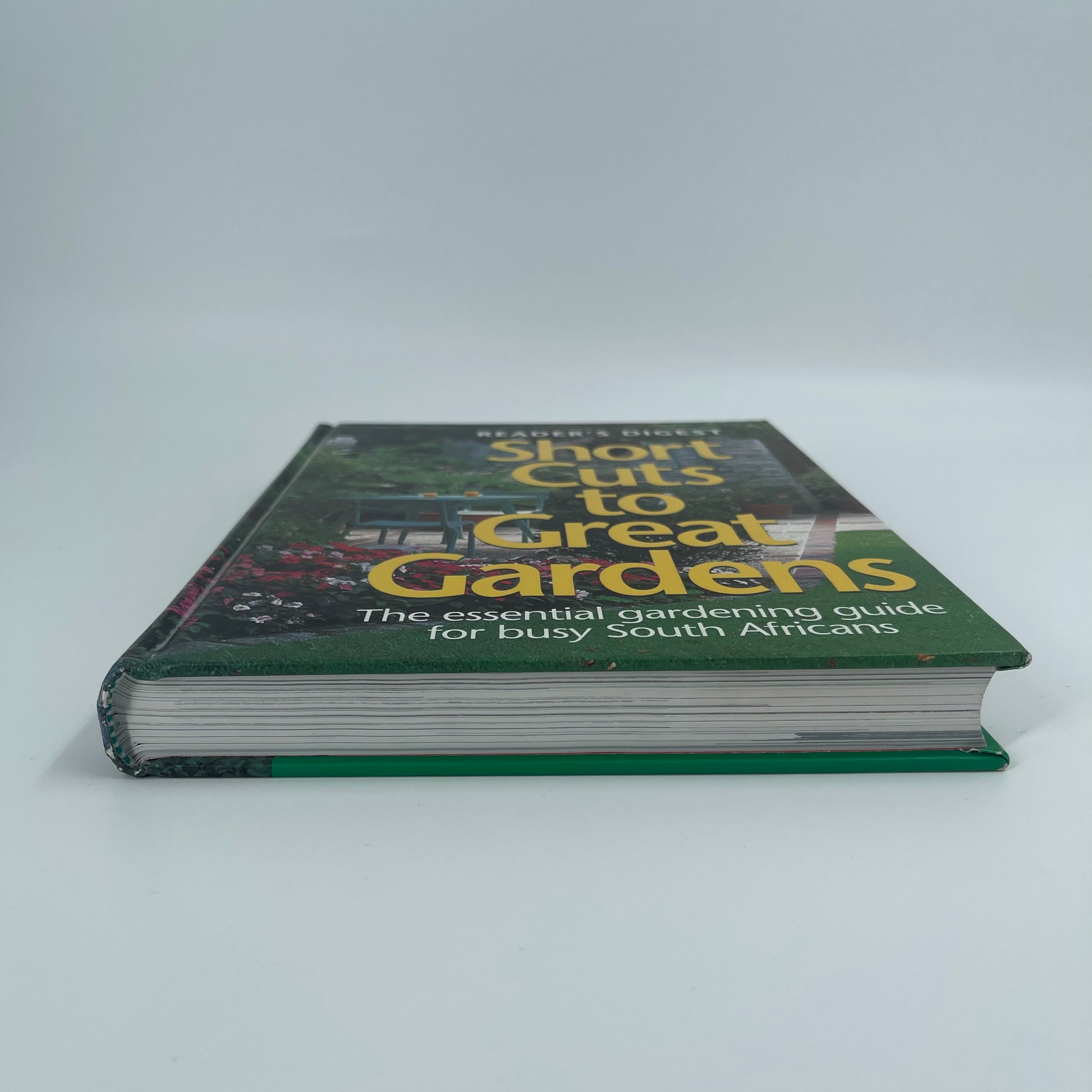 Short cuts to great gardens, the essential gardening for busy South Africans - Dougie Oakes - Top Edge