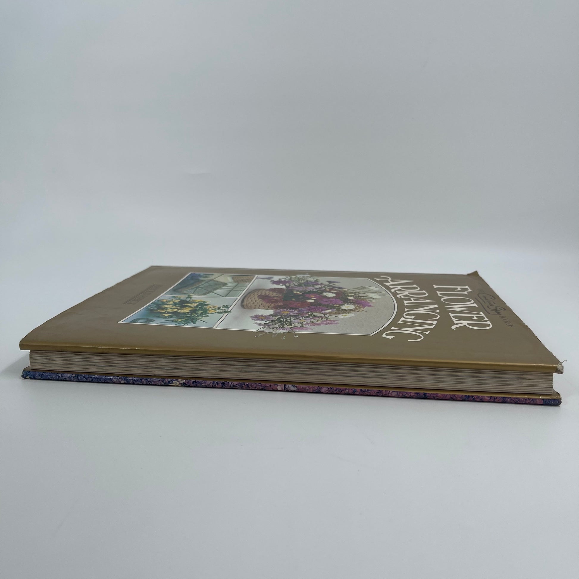 The Constance Spry book of flower arranging - Piercy - Condition Detail 1