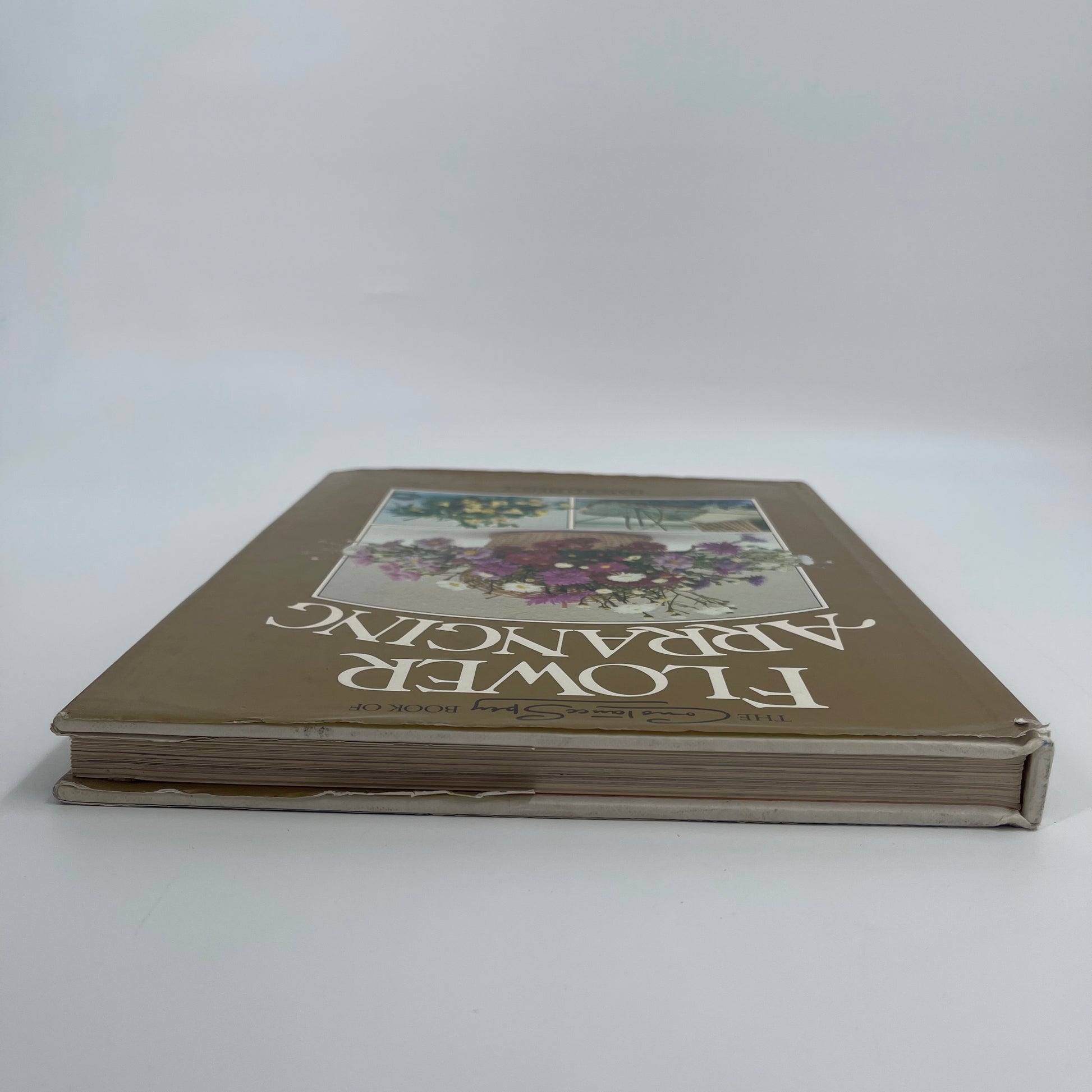 The Constance Spry book of flower arranging - Piercy - Condition Detail 2