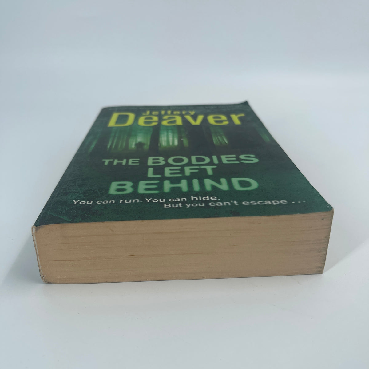 The bodies left behind - Jeffery Deaver - Bottom Edge