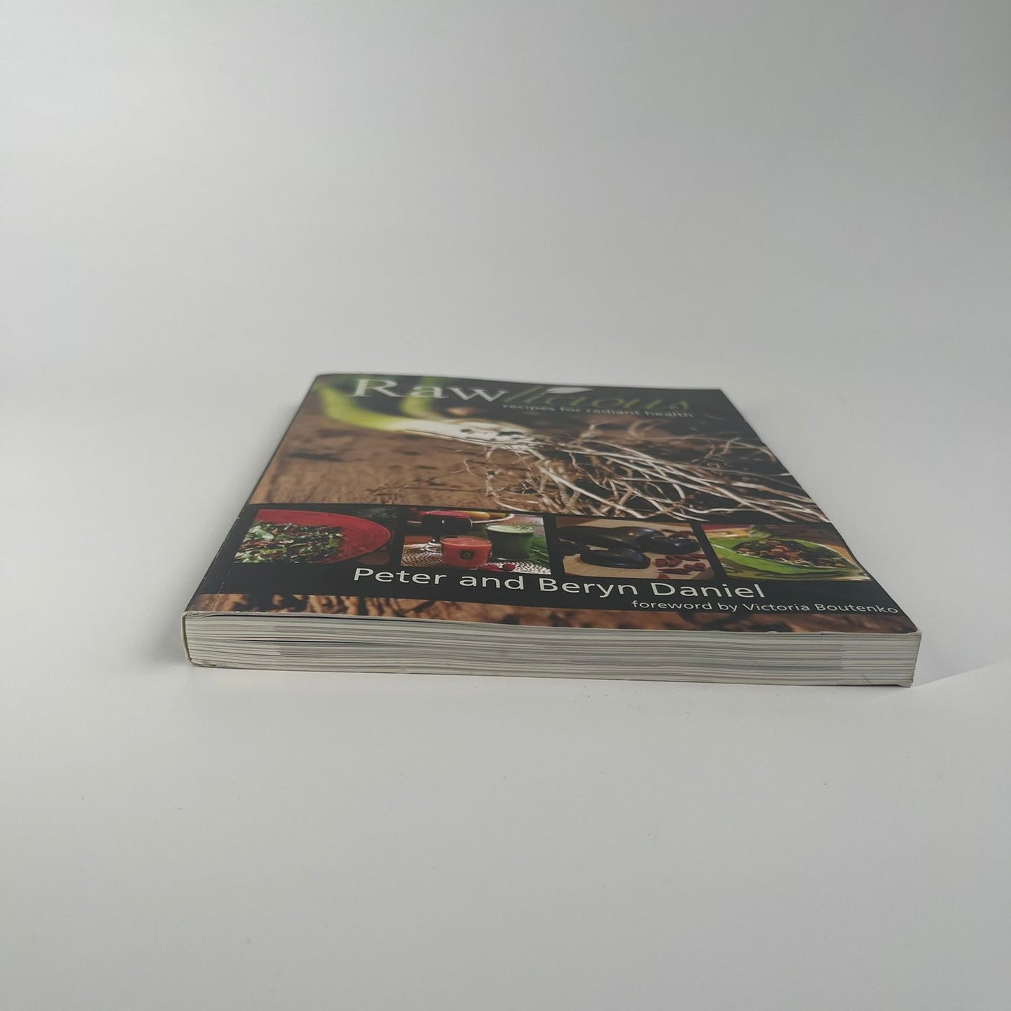 Rawlicious: Recipes for Radiant Health - Peter & Beryn Daniel