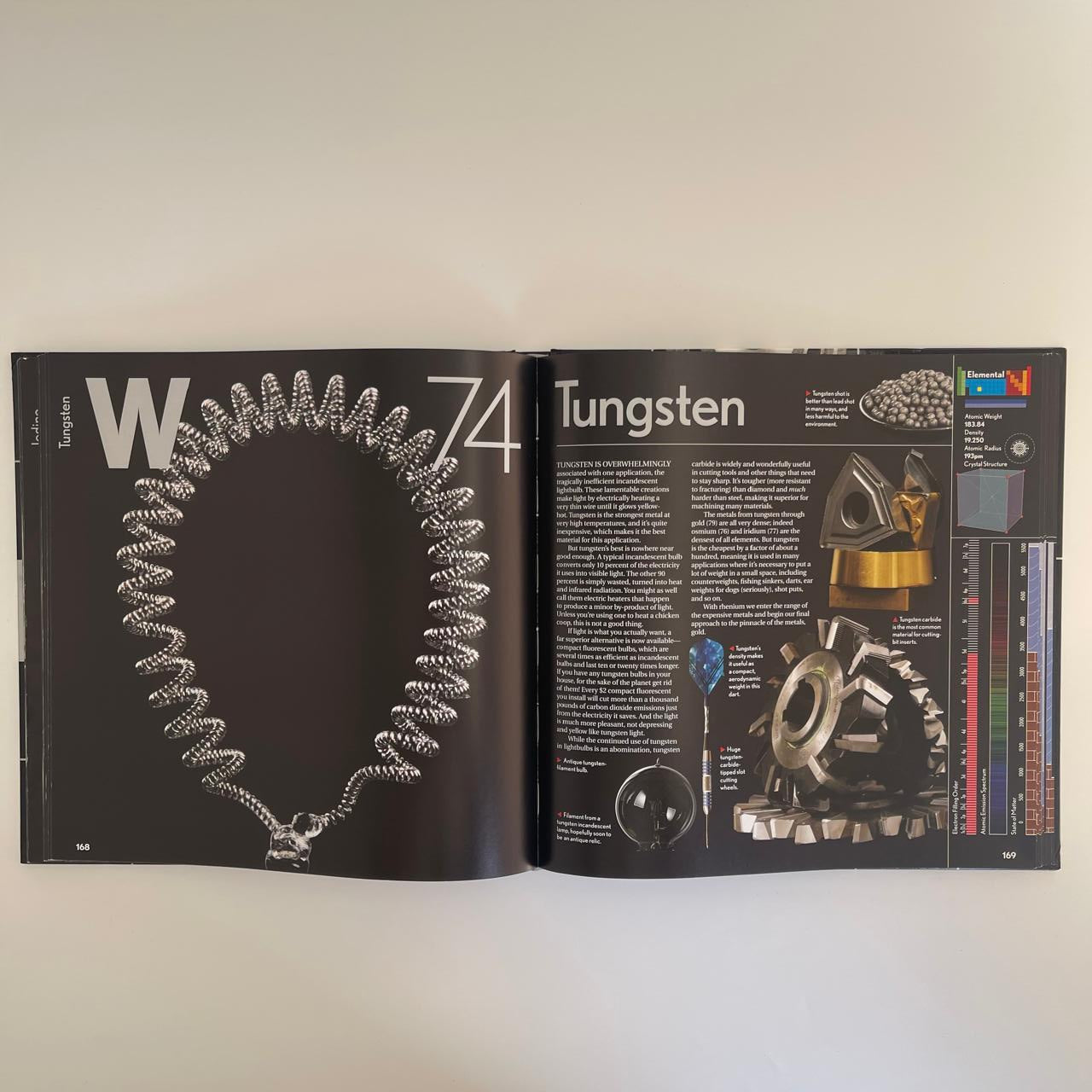 The Elements: A Visual Exploration of Every Known Atom in the Universe - Nick Mann & Theodore Gray