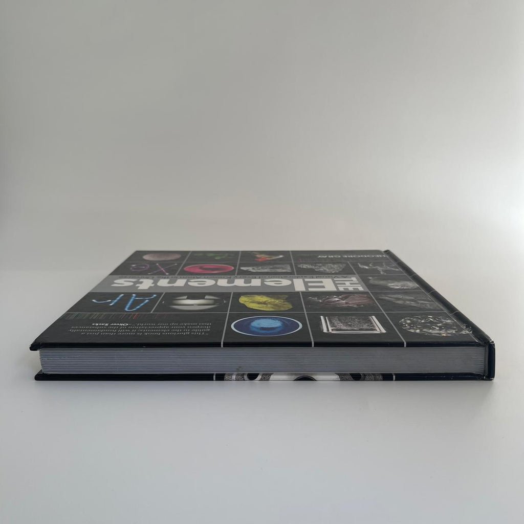 The Elements: A Visual Exploration of Every Known Atom in the Universe - Nick Mann & Theodore Gray