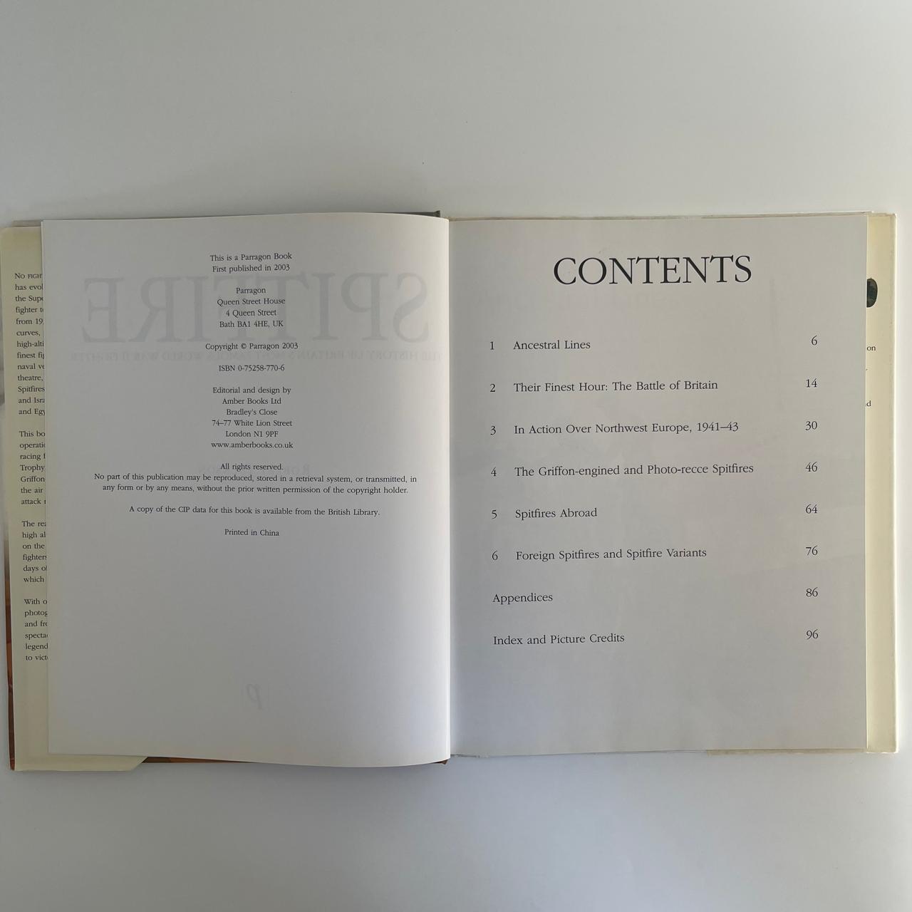 Spitfire: The History of Britain’s Most Famous World War II Fighter - Robert Jackson