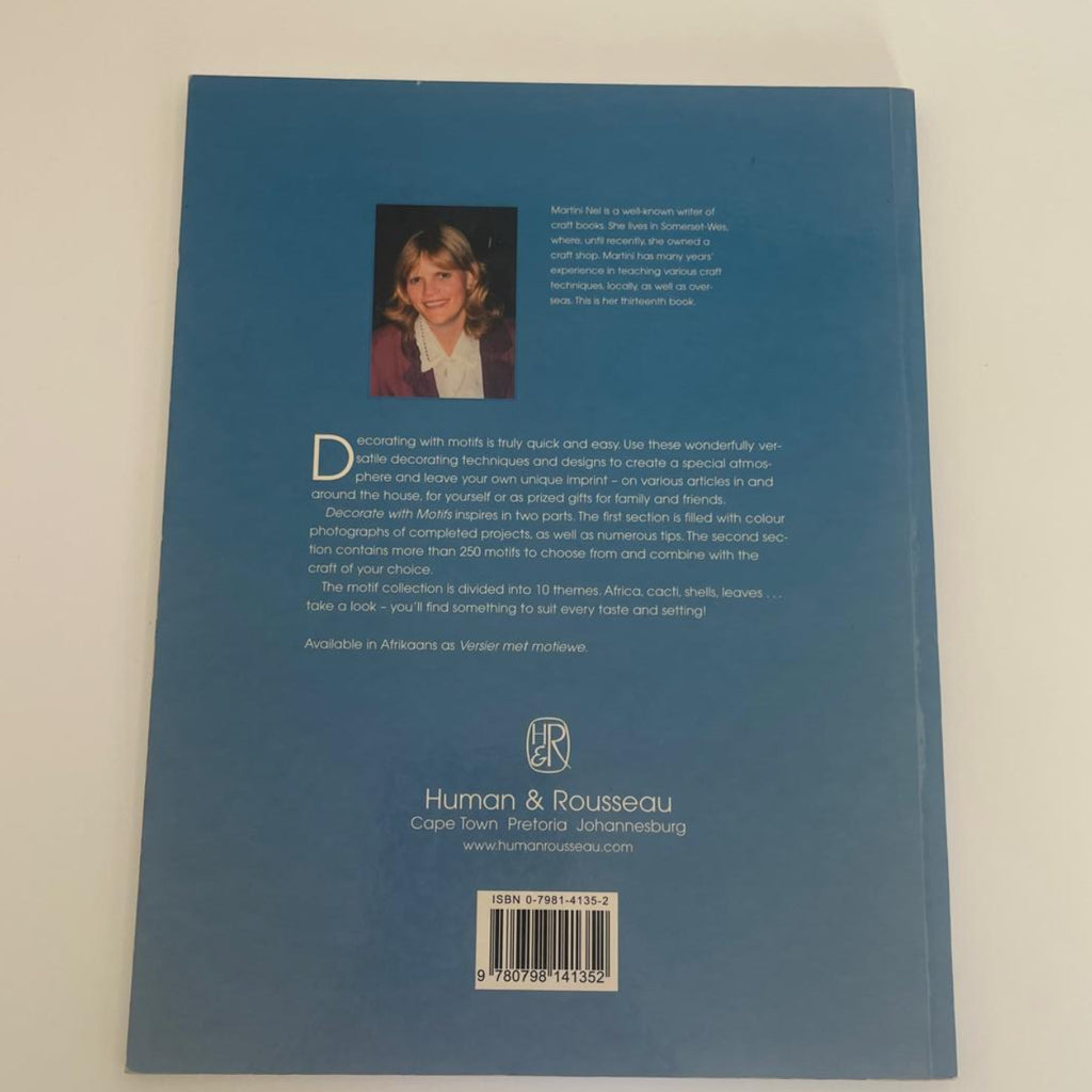 Decorate with Motifs – Martini Nel