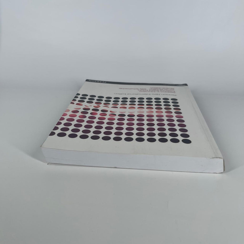 Research in Education (7th Edition) : Evidence-Based Inquiry - James H. McMillan & Sally Schumacher